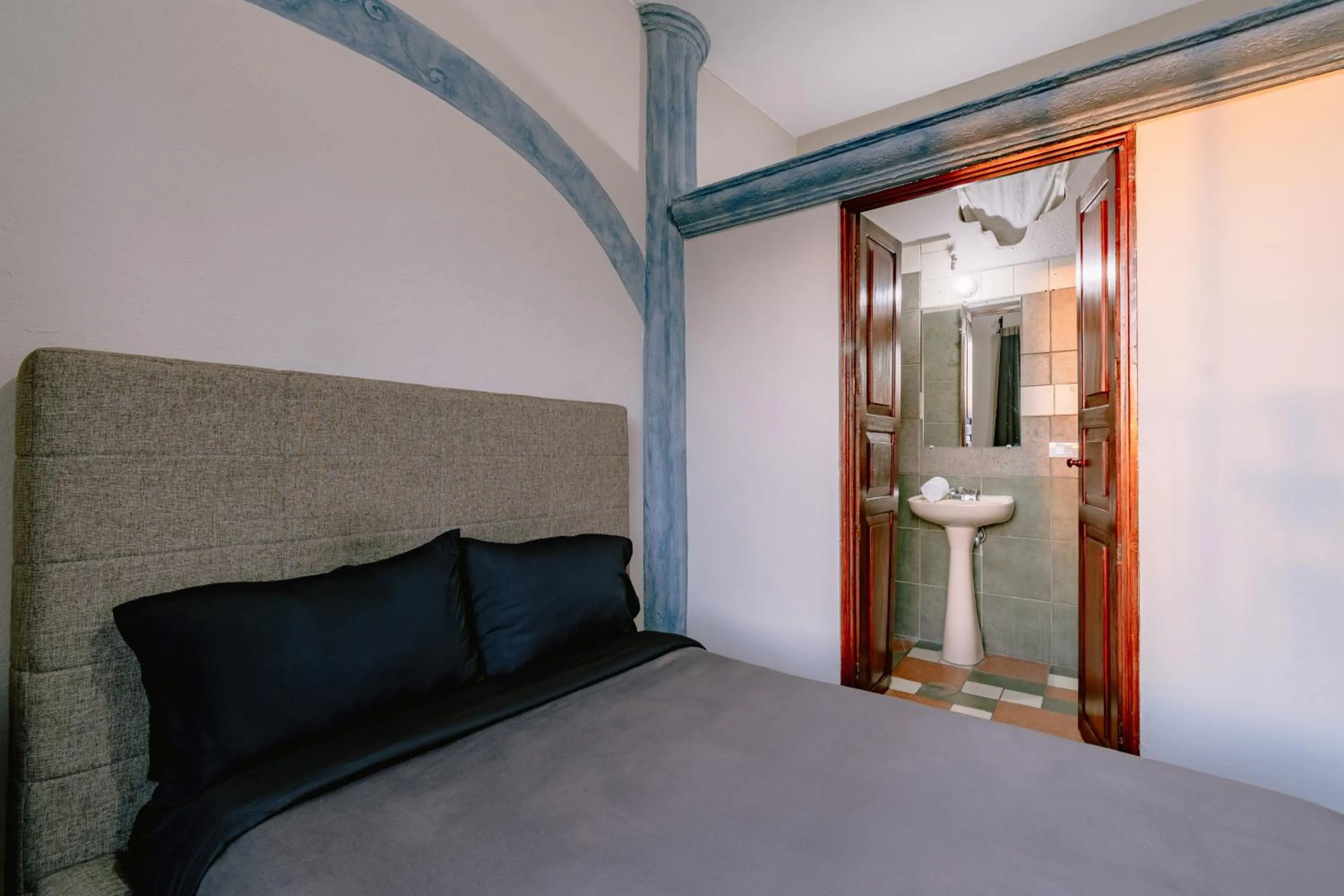 Photo of the whole room, Bed in Te Amo Hotel Boutique