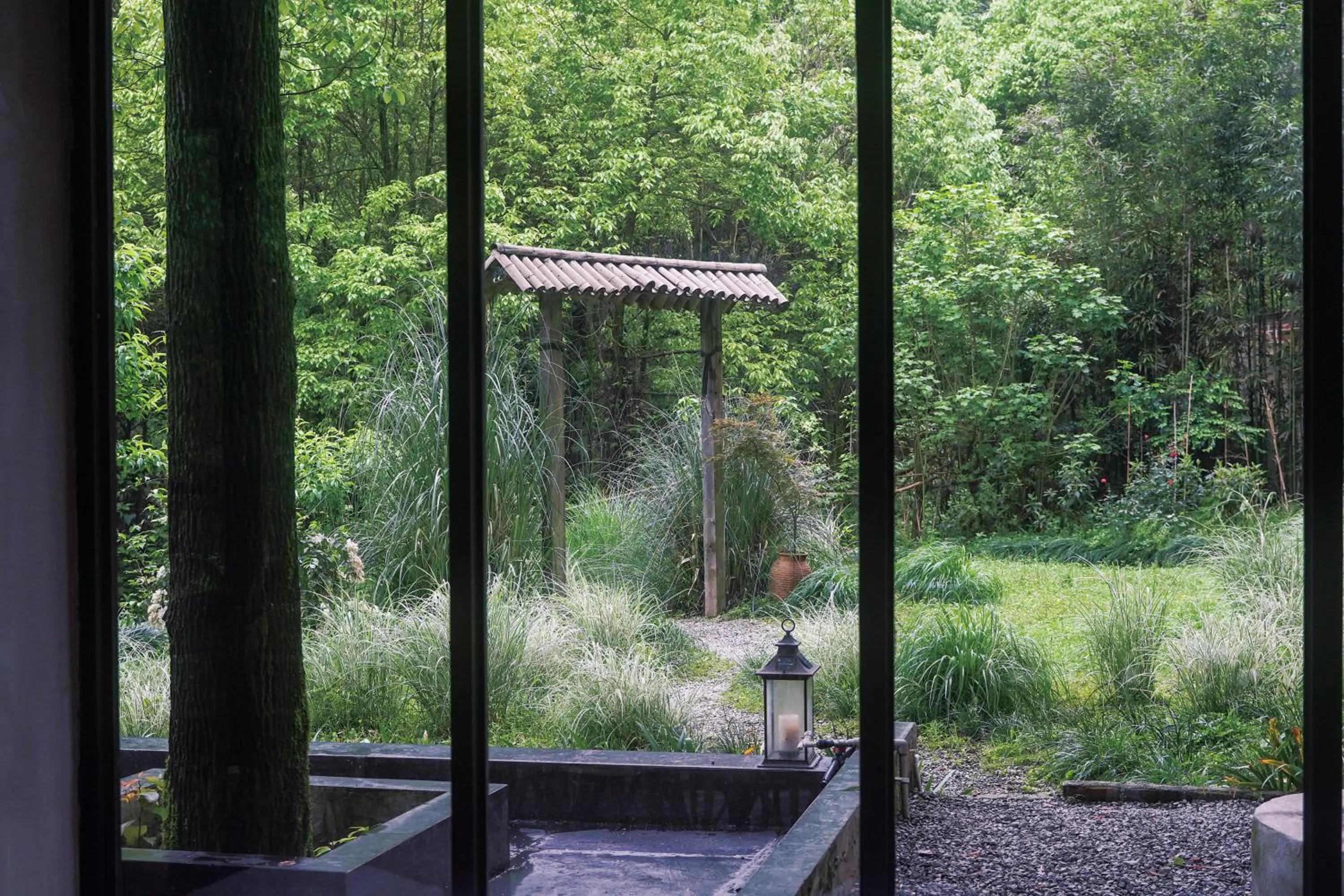 Property building in Hide and see