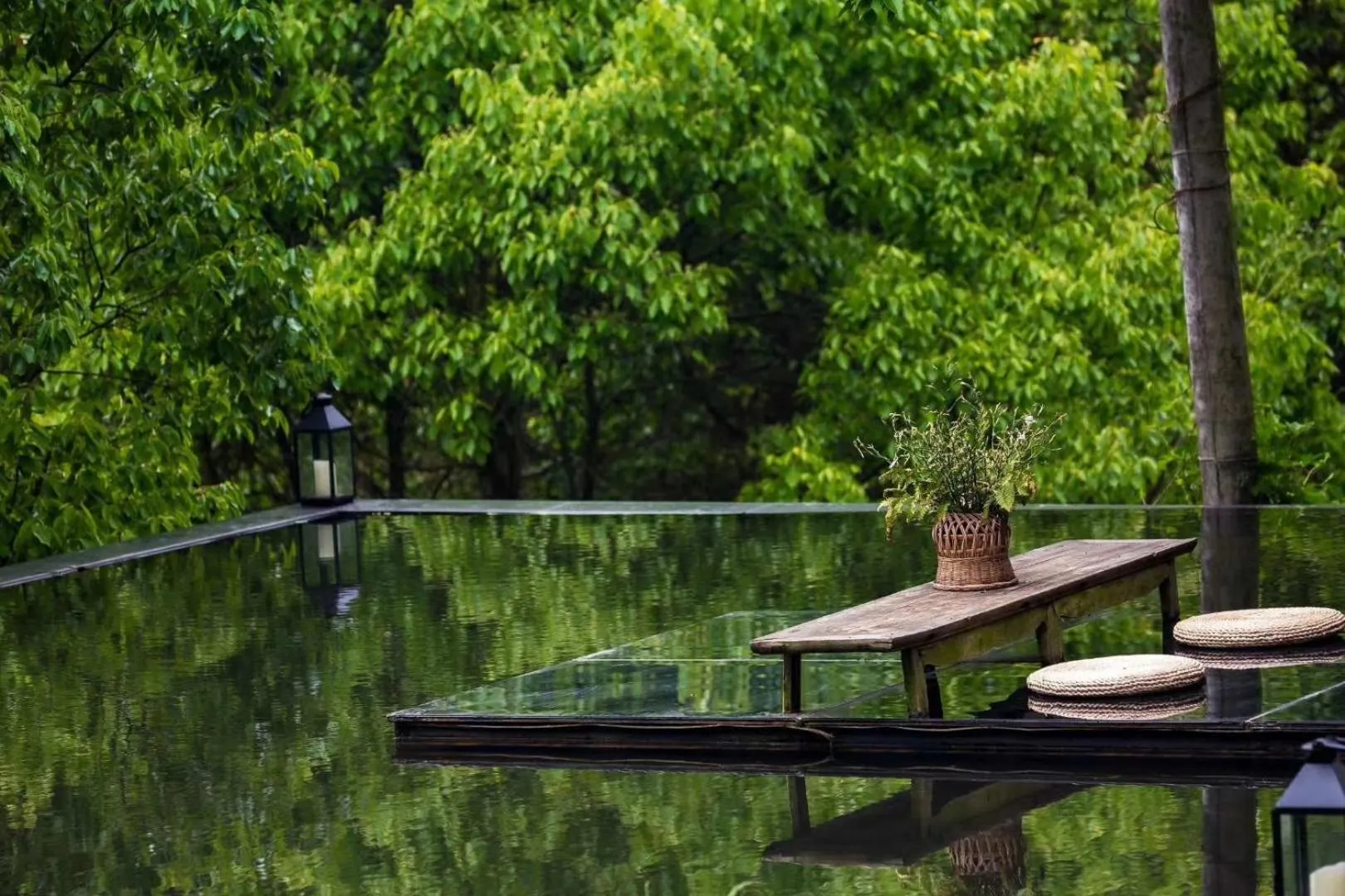 Property building in Hide and see