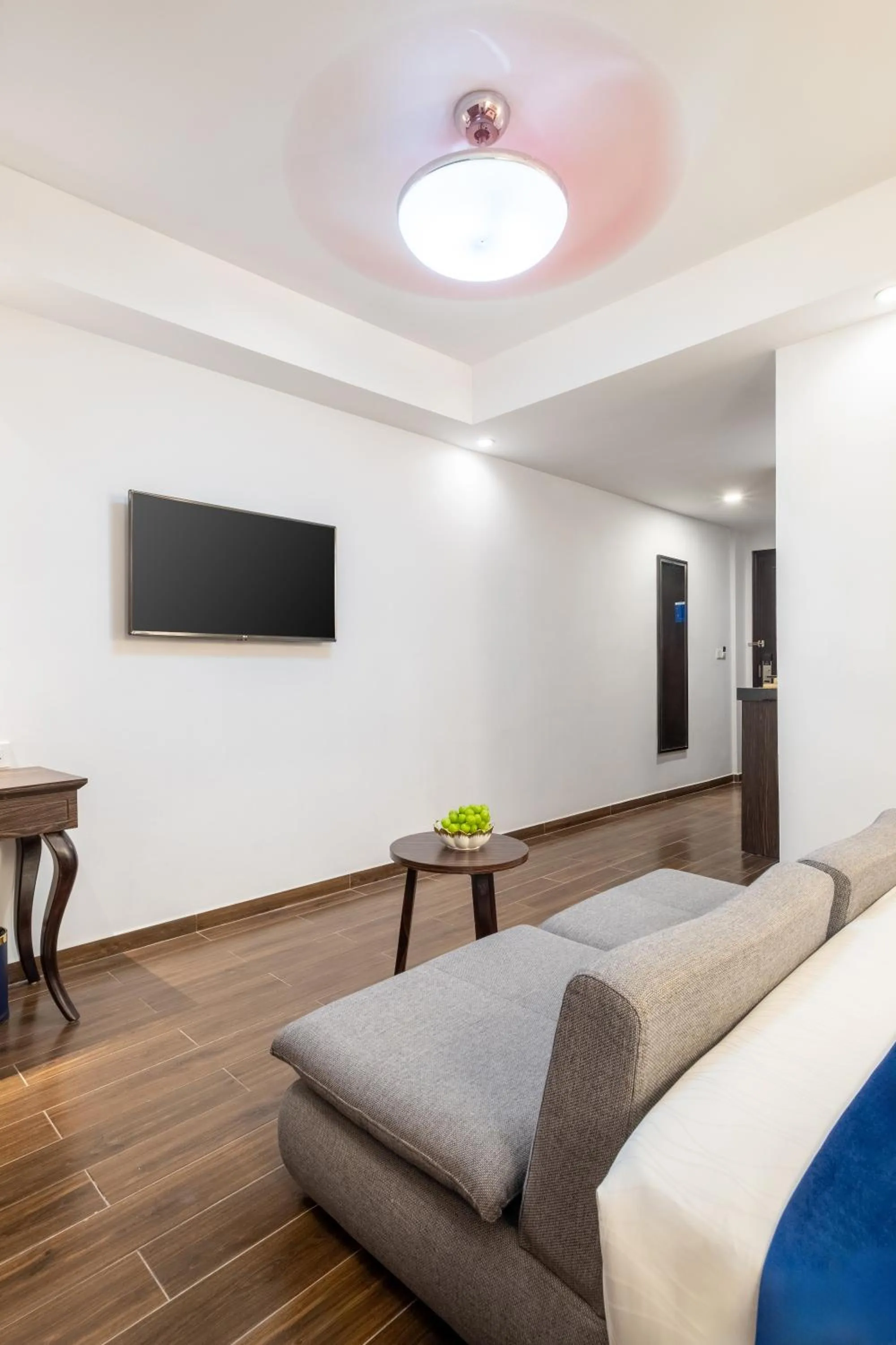 Photo of the whole room, Bed in Sandals Lily Hotel