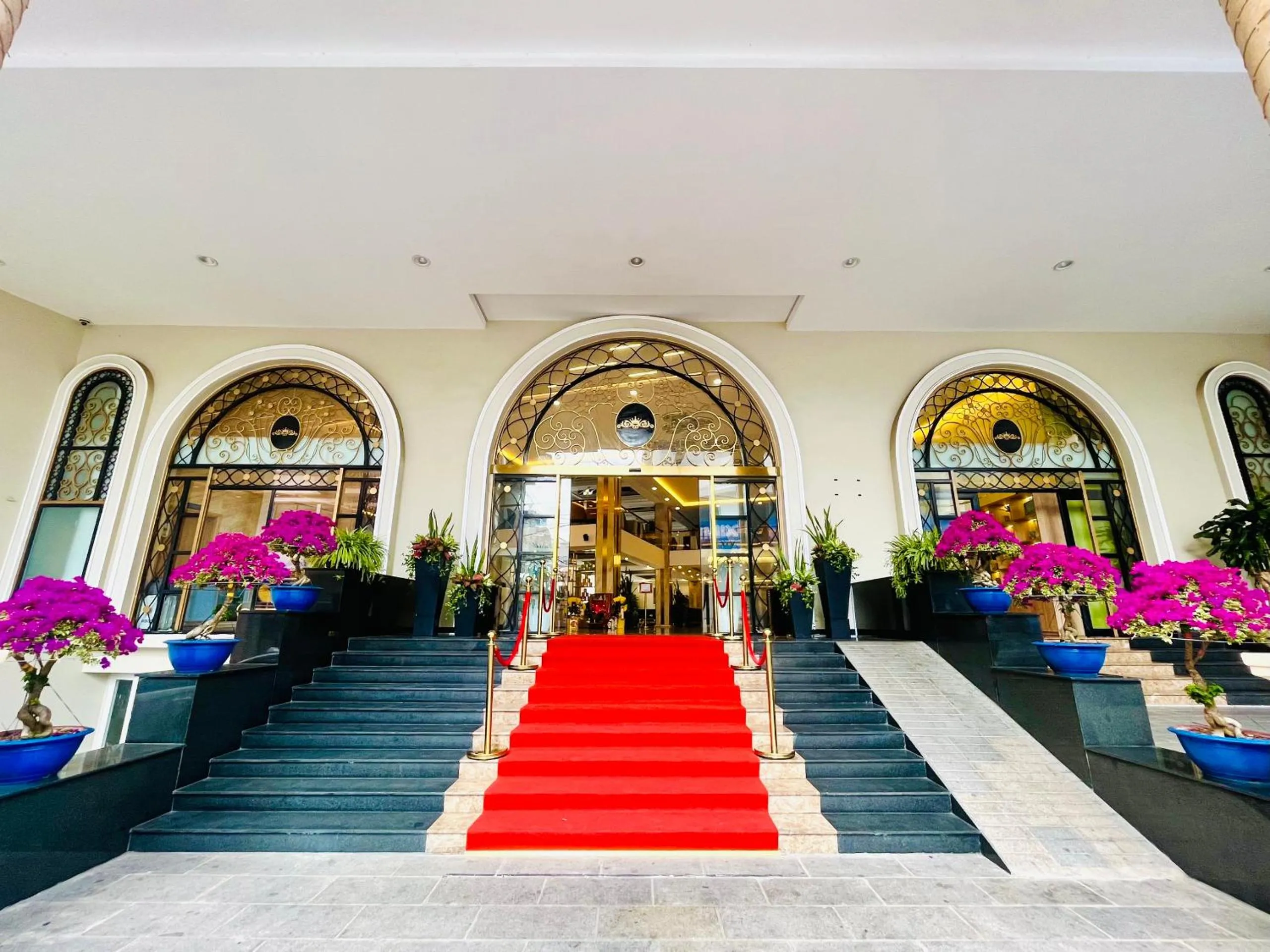 Facade/entrance in Sandals Lily Hotel