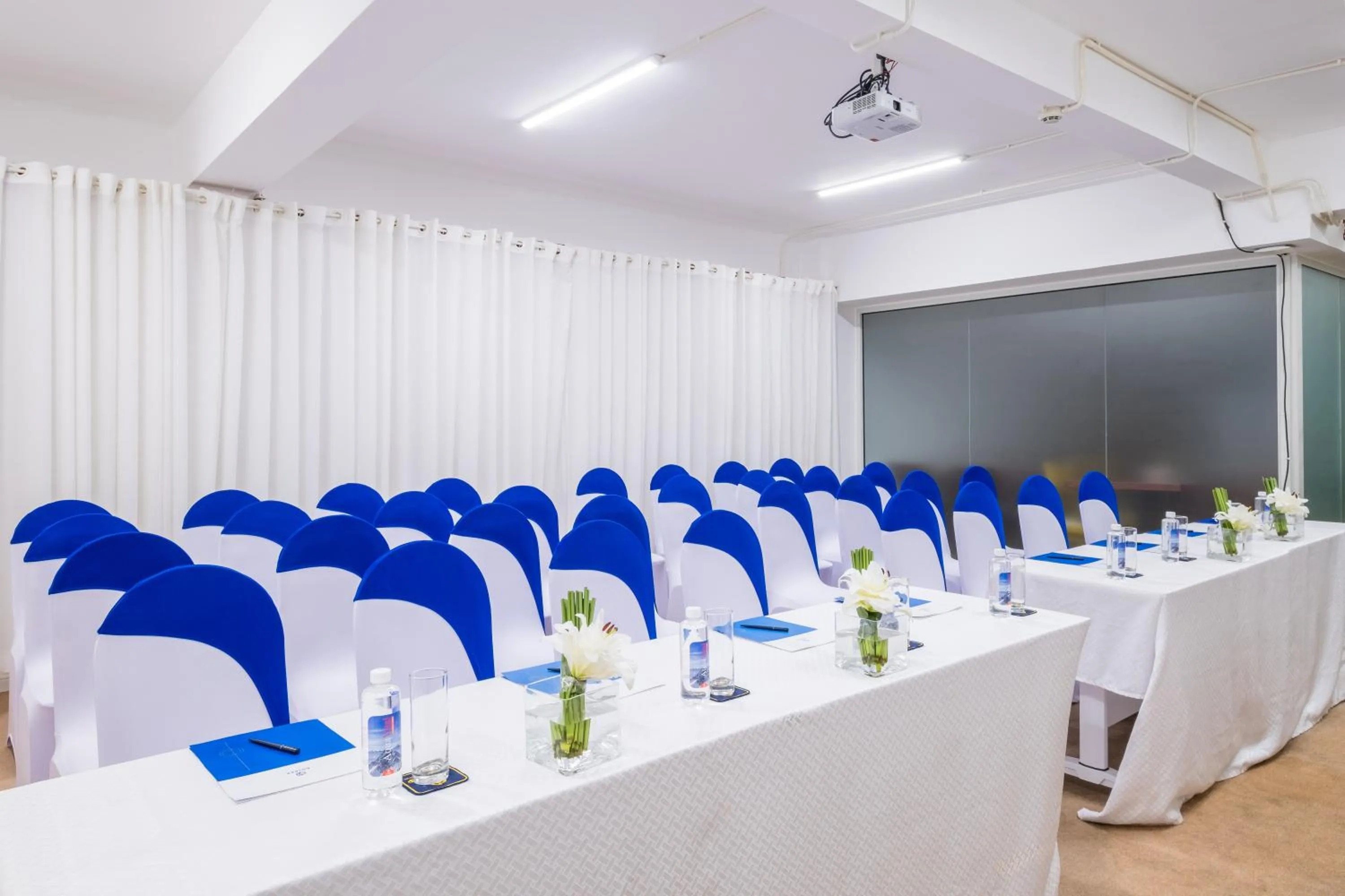 Business facilities in Sandals Lily Hotel