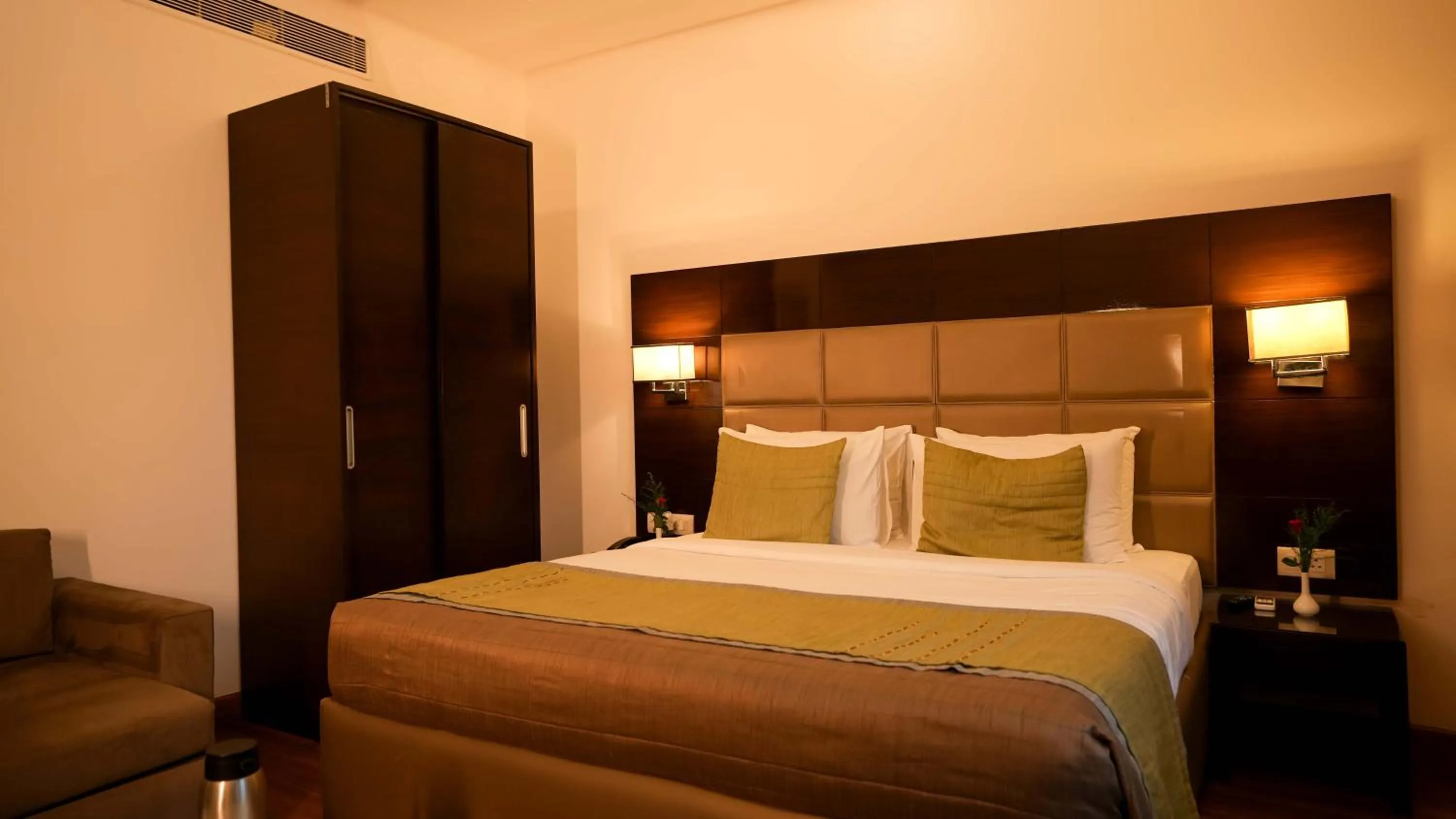 Bed in Hotel Africa Avenue - Greater Kailash 1
