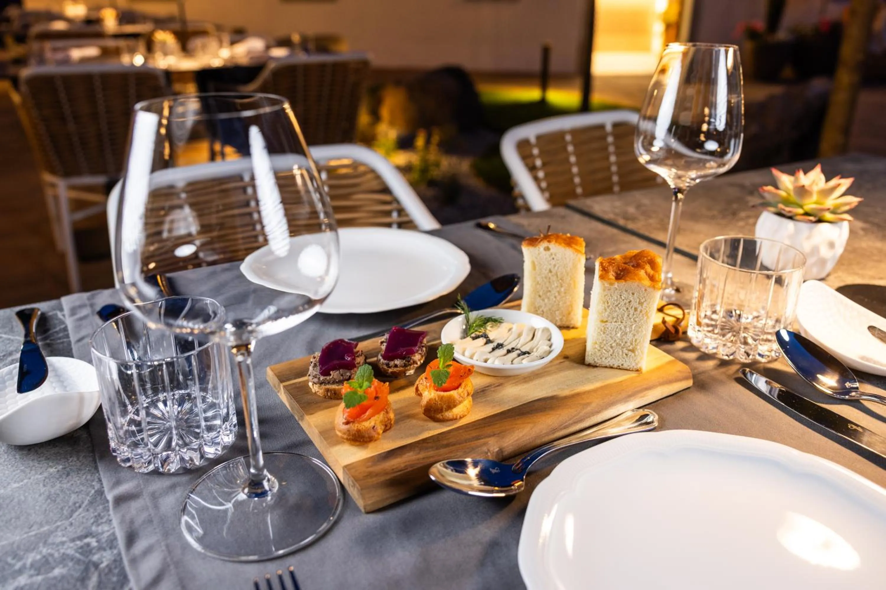 Restaurant/places to eat in Hotel Julian Alps