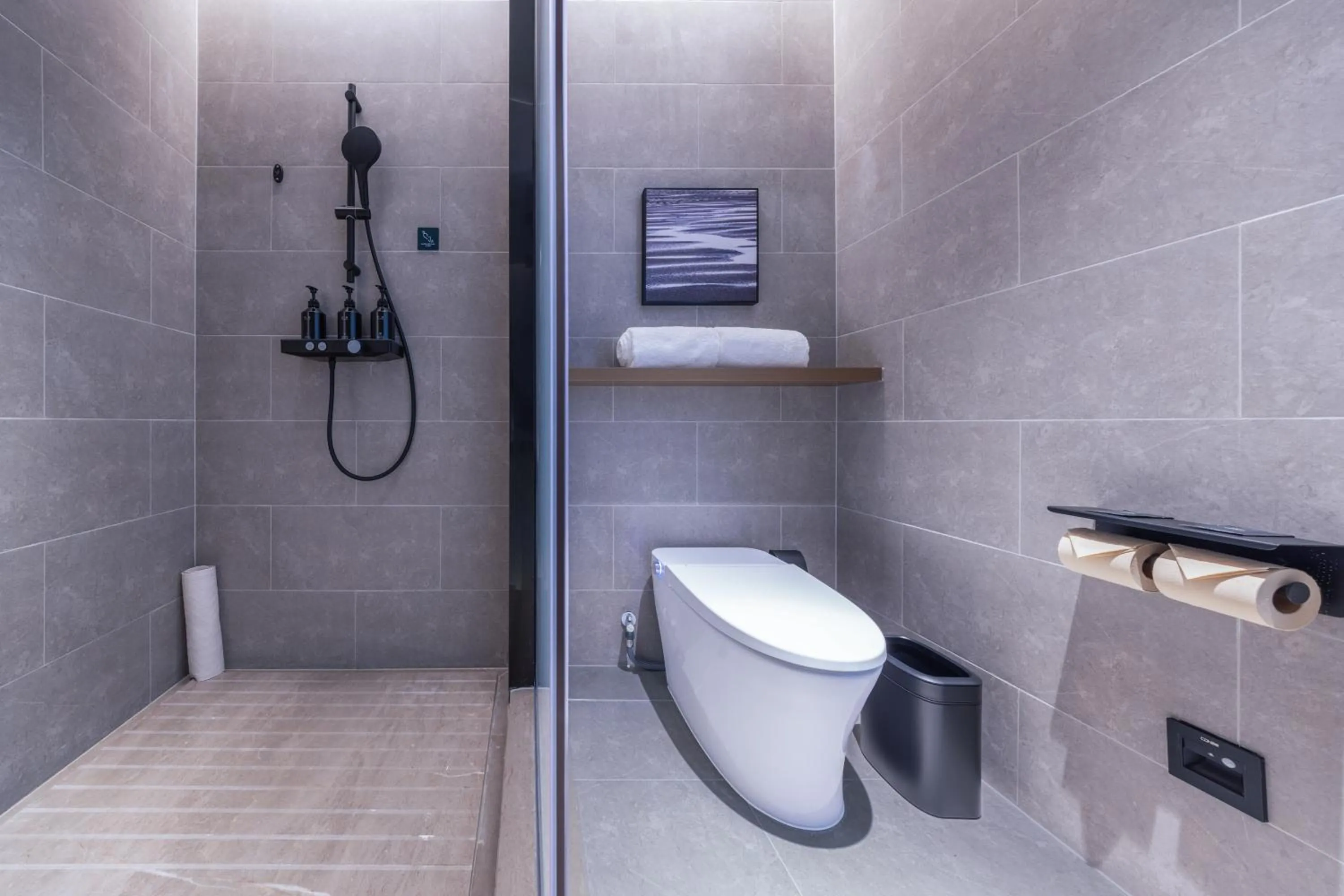 Toilet in Atour Hotel Dongguan Xiping Xindi Center