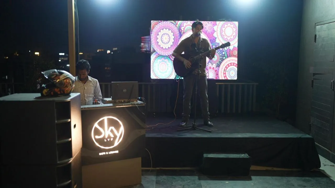 Restaurant/places to eat in Aquila Grand Suites - Noida Sector 136