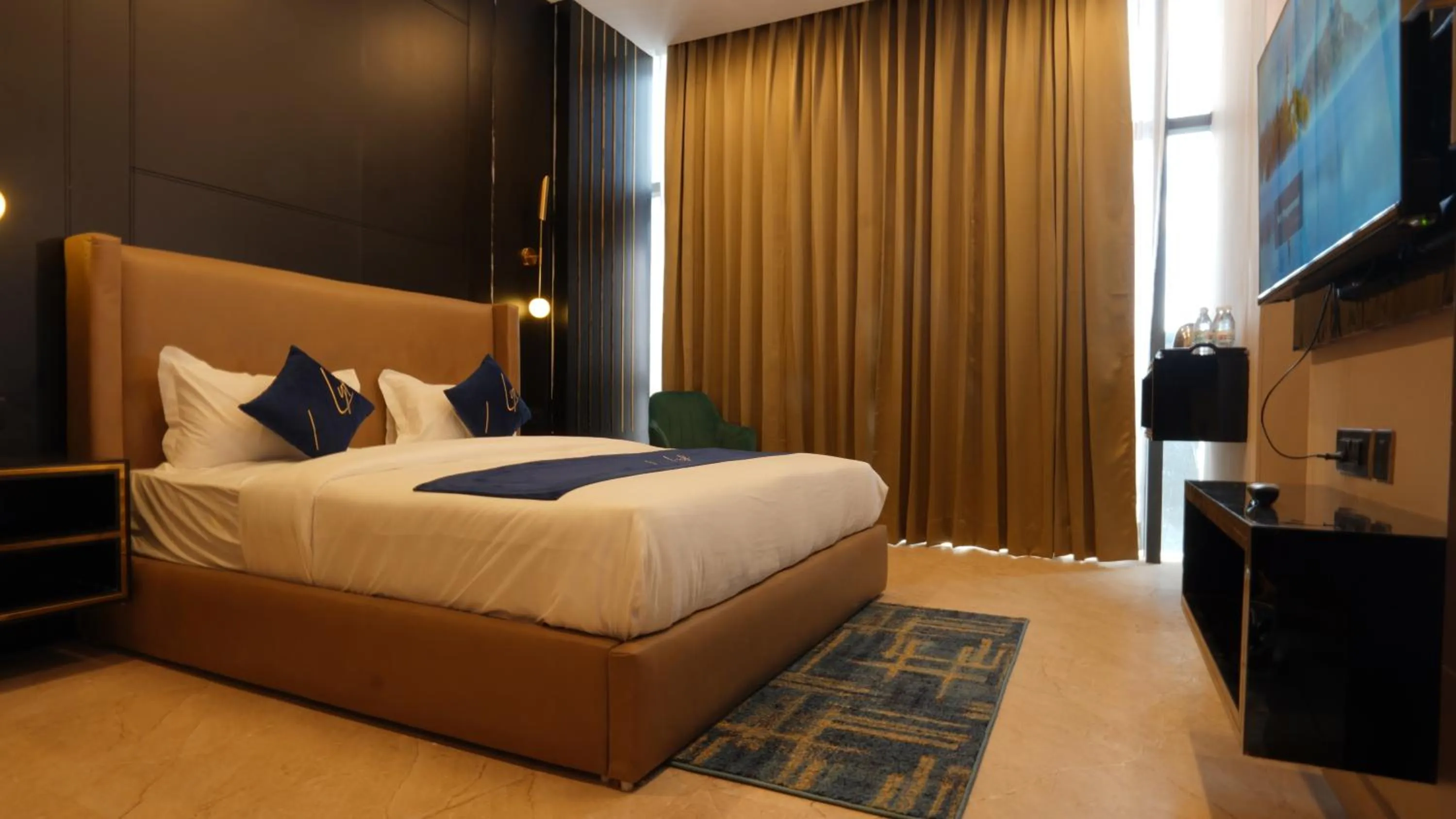 Bedroom, Bed in Aquila Grand Suites - Noida Sector 136
