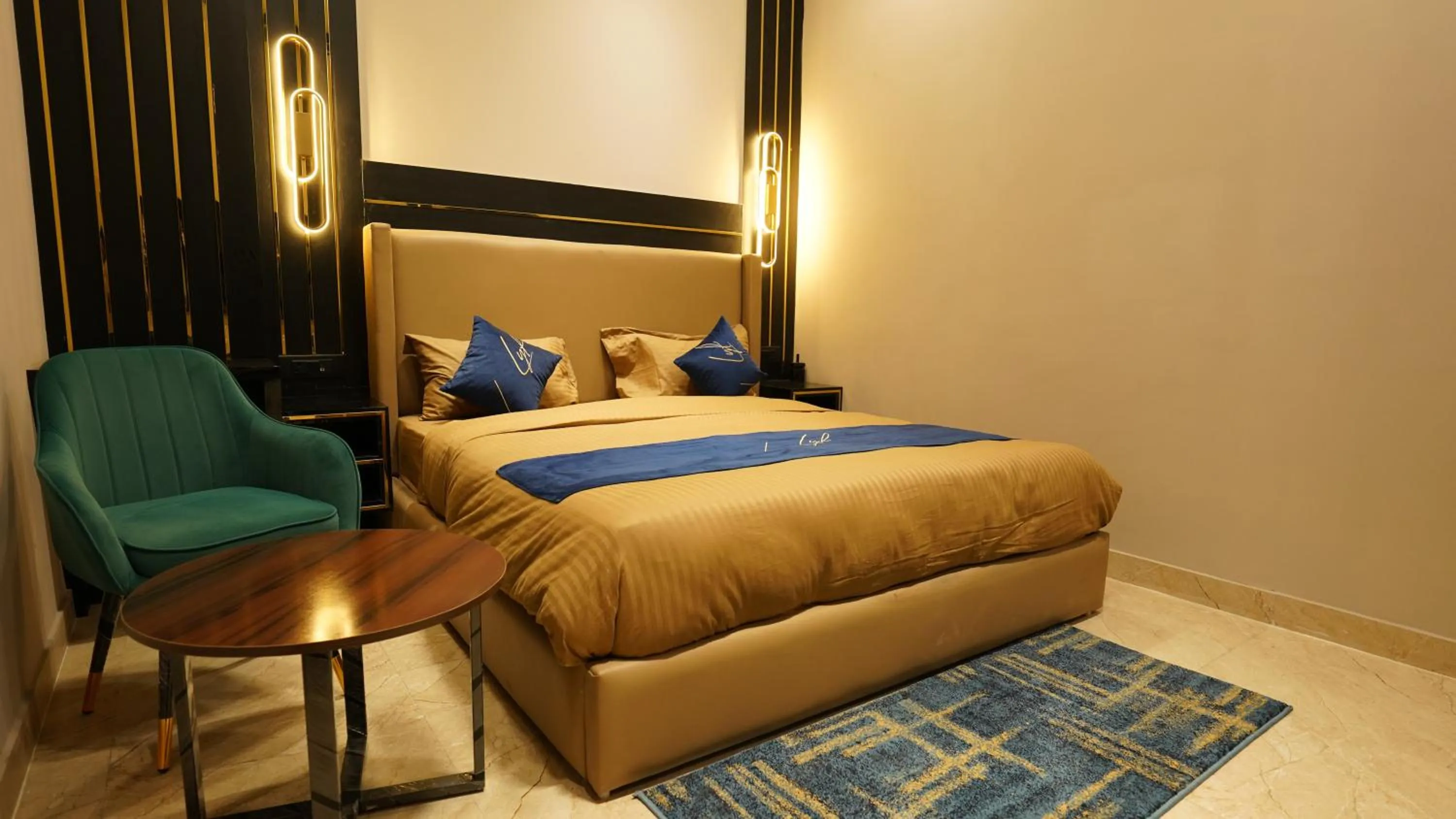 Bedroom, Bed in Aquila Grand Suites - Noida Sector 136