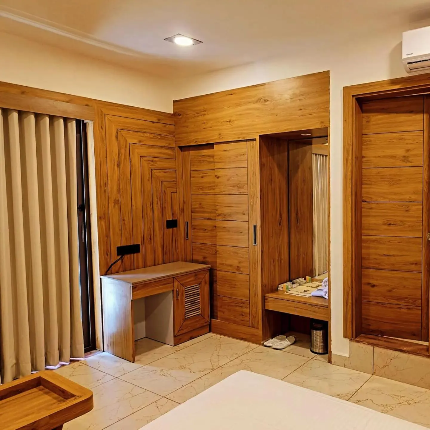 Photo of the whole room, Bed in Le Casa Lion Resort A Premium Resort In Sasan Gir