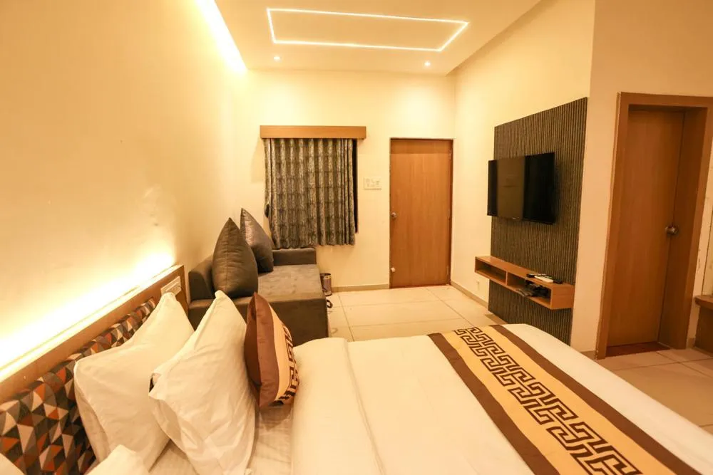 Bedroom, Bed in Le Casa Lion Resort A Premium Resort In Sasan Gir