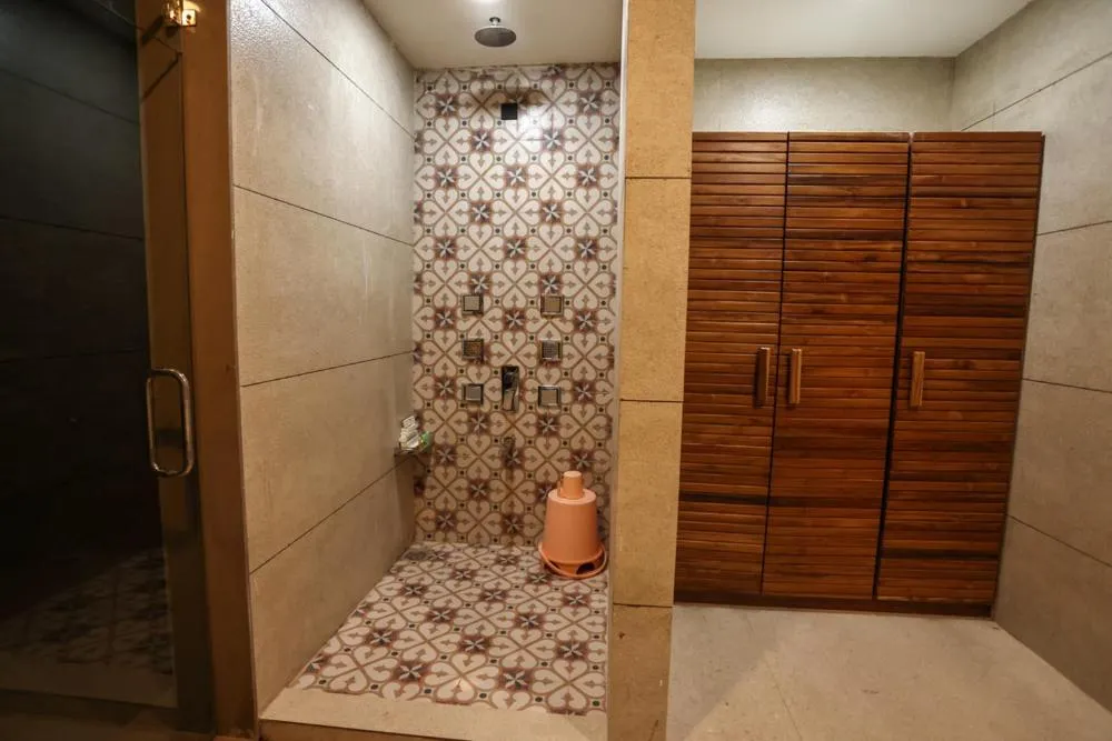 Bathroom in Le Casa Lion Resort A Premium Resort In Sasan Gir