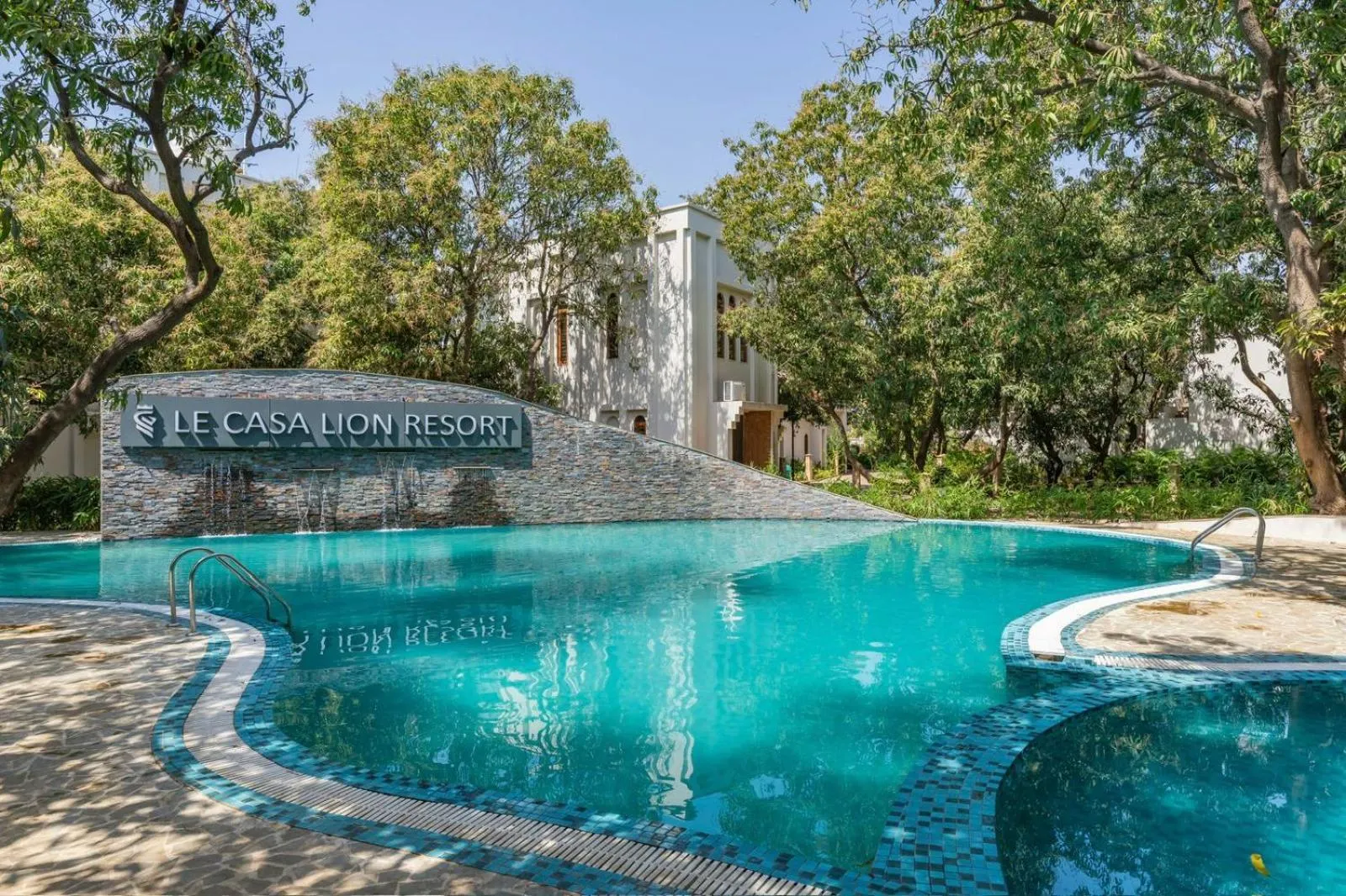 Swimming pool in Le Casa Lion Resort A Premium Resort In Sasan Gir