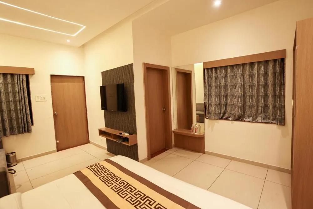 Bedroom, Bed in Le Casa Lion Resort A Premium Resort In Sasan Gir