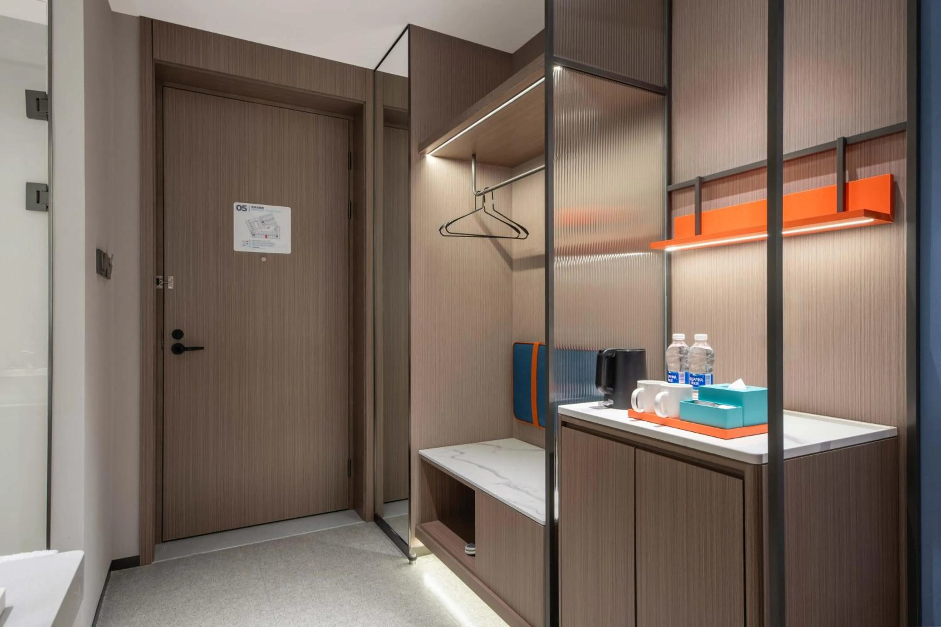 wardrobe in Holiday Inn Express Hai'an Railway Station by IHG