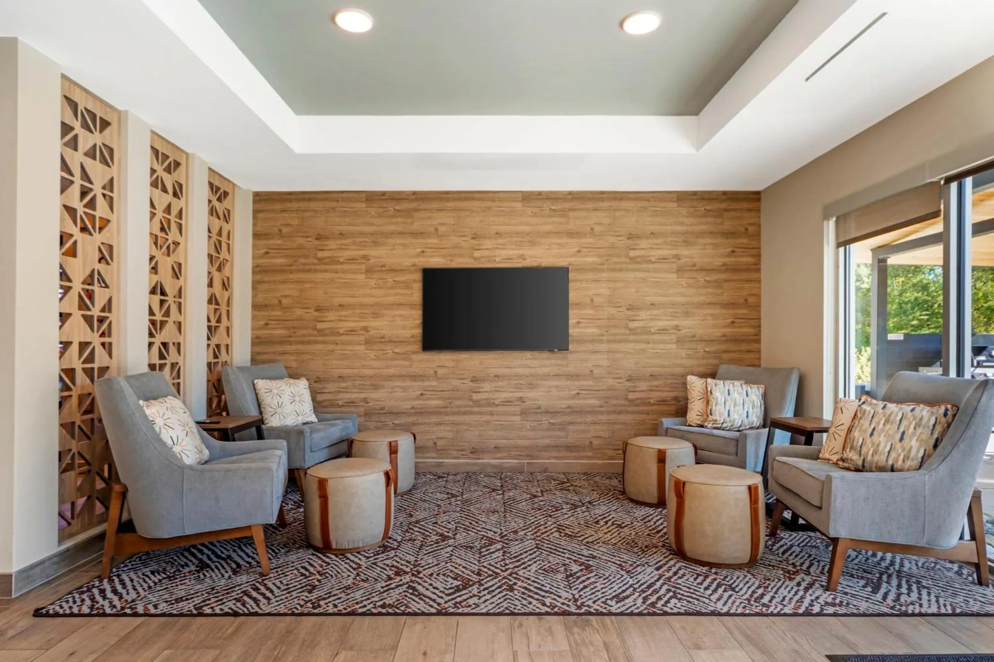 Property building in Candlewood Suites Lawrenceville - Princeton by IHG