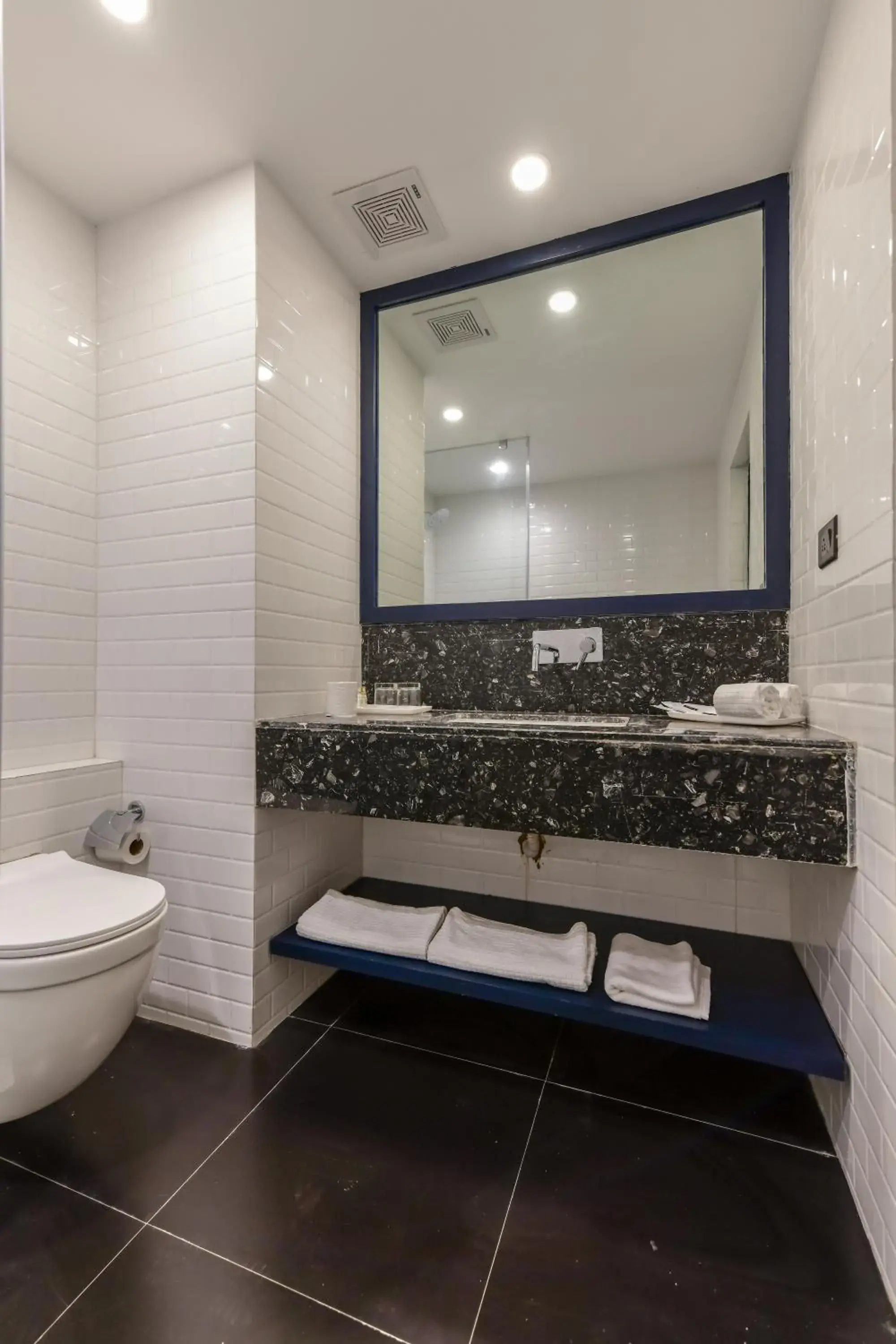 Twin Room in Regenta Inn Downton Raipur Twin Room in Regenta Inn Downton Raipur