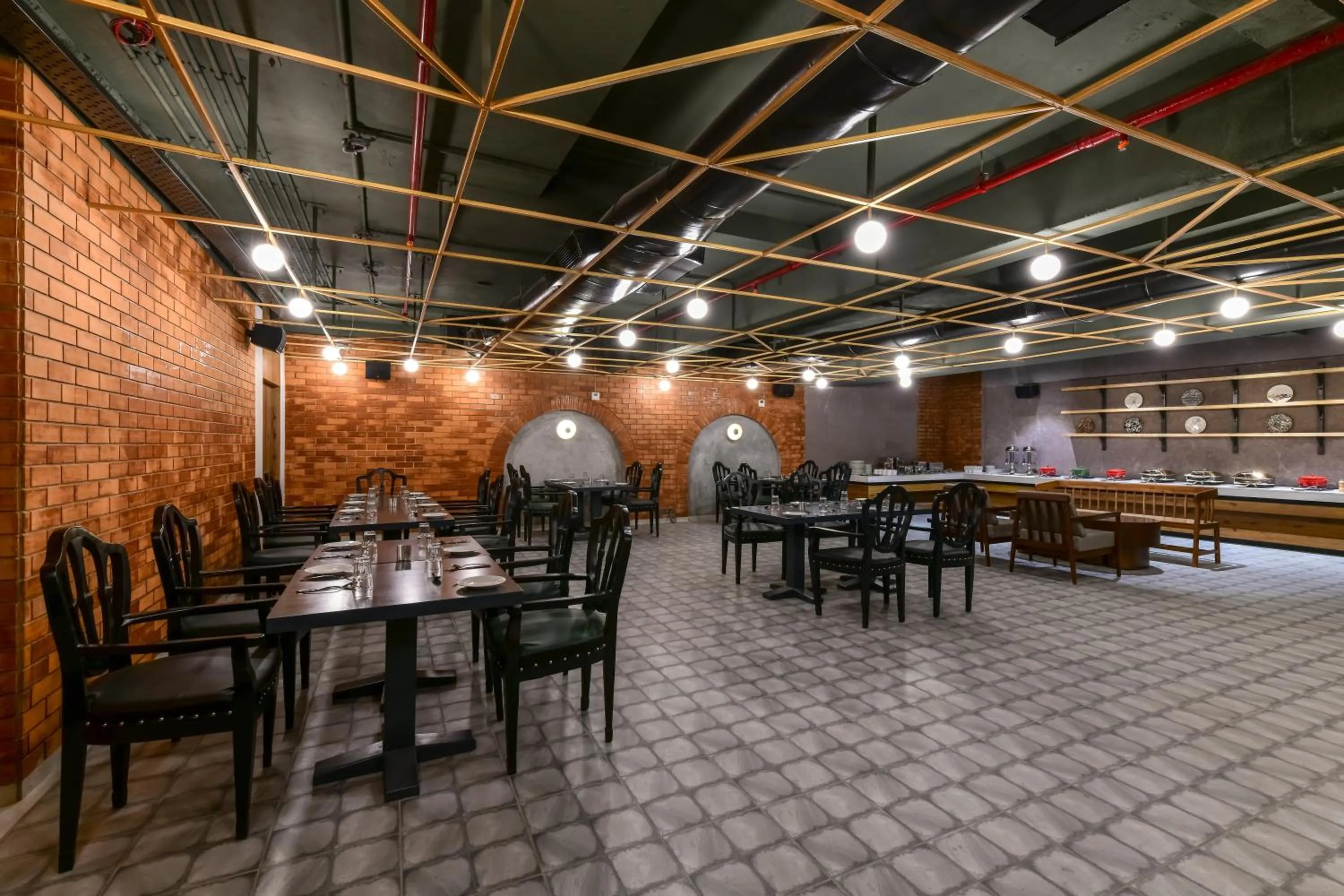 Restaurant/places to eat in Regenta Inn Downton Raipur