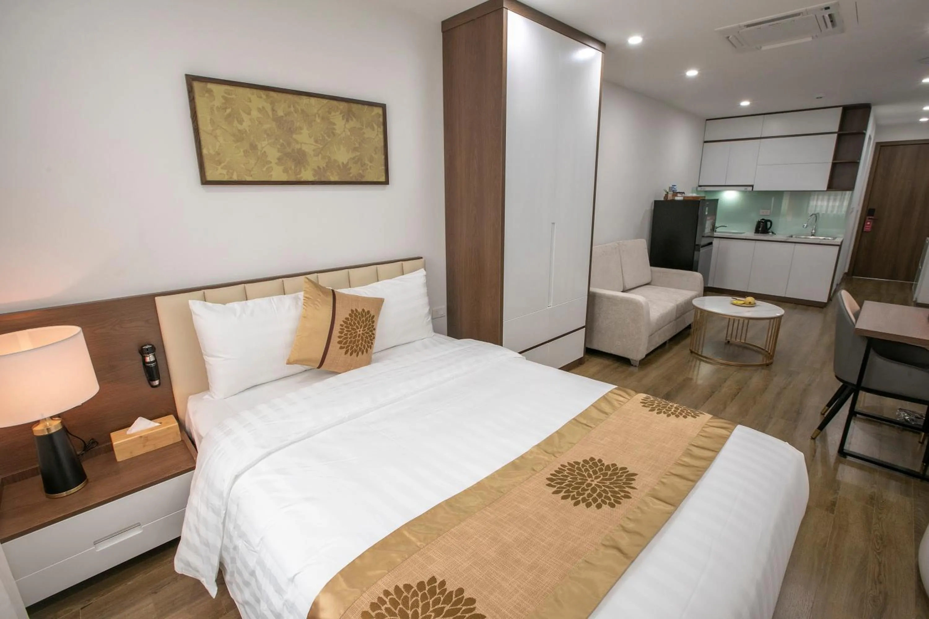 Bed in Reiwa Inn Apartment 80 Kim Ma Thuong