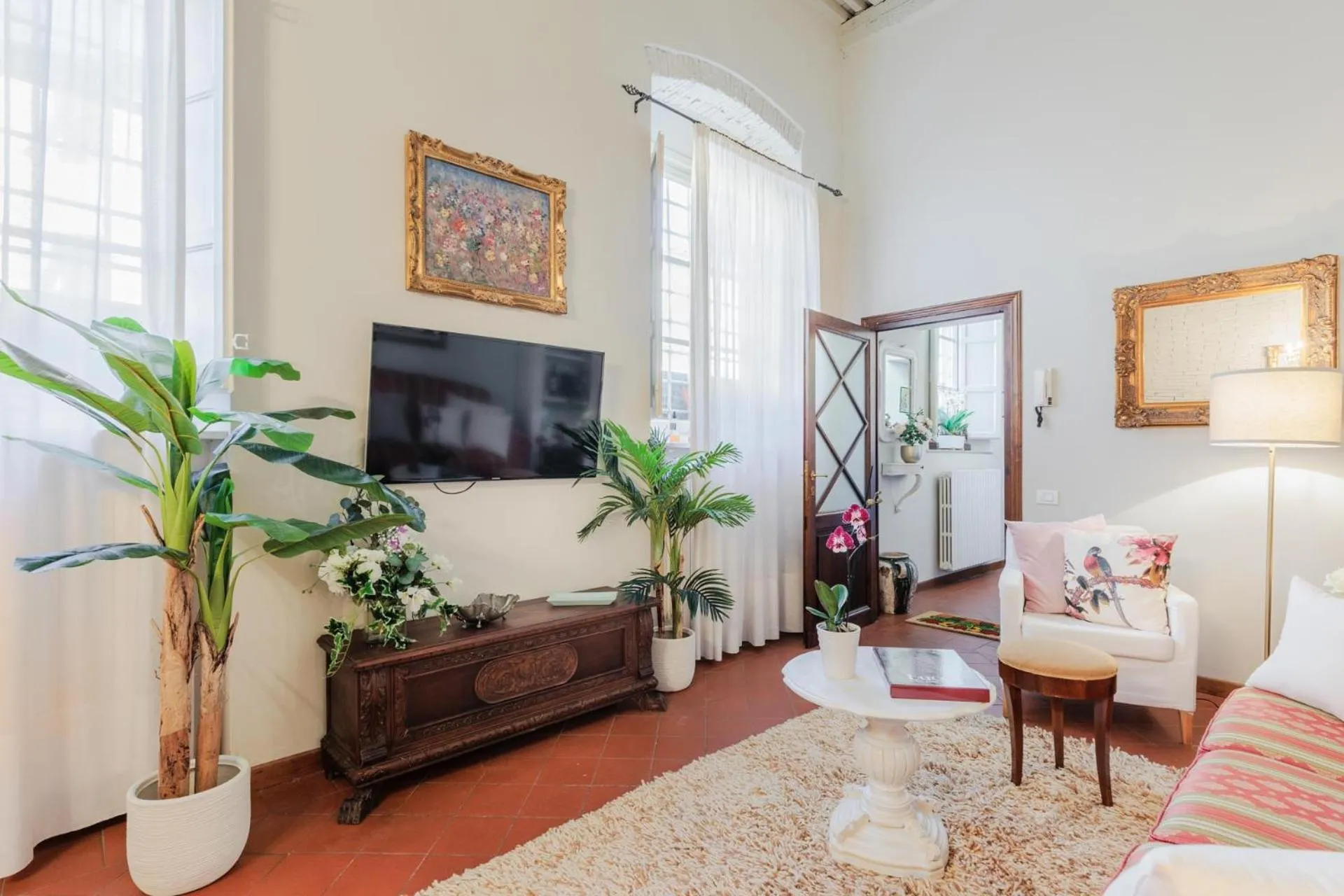 The Garden Along The Stream, romantic apartment Lucca