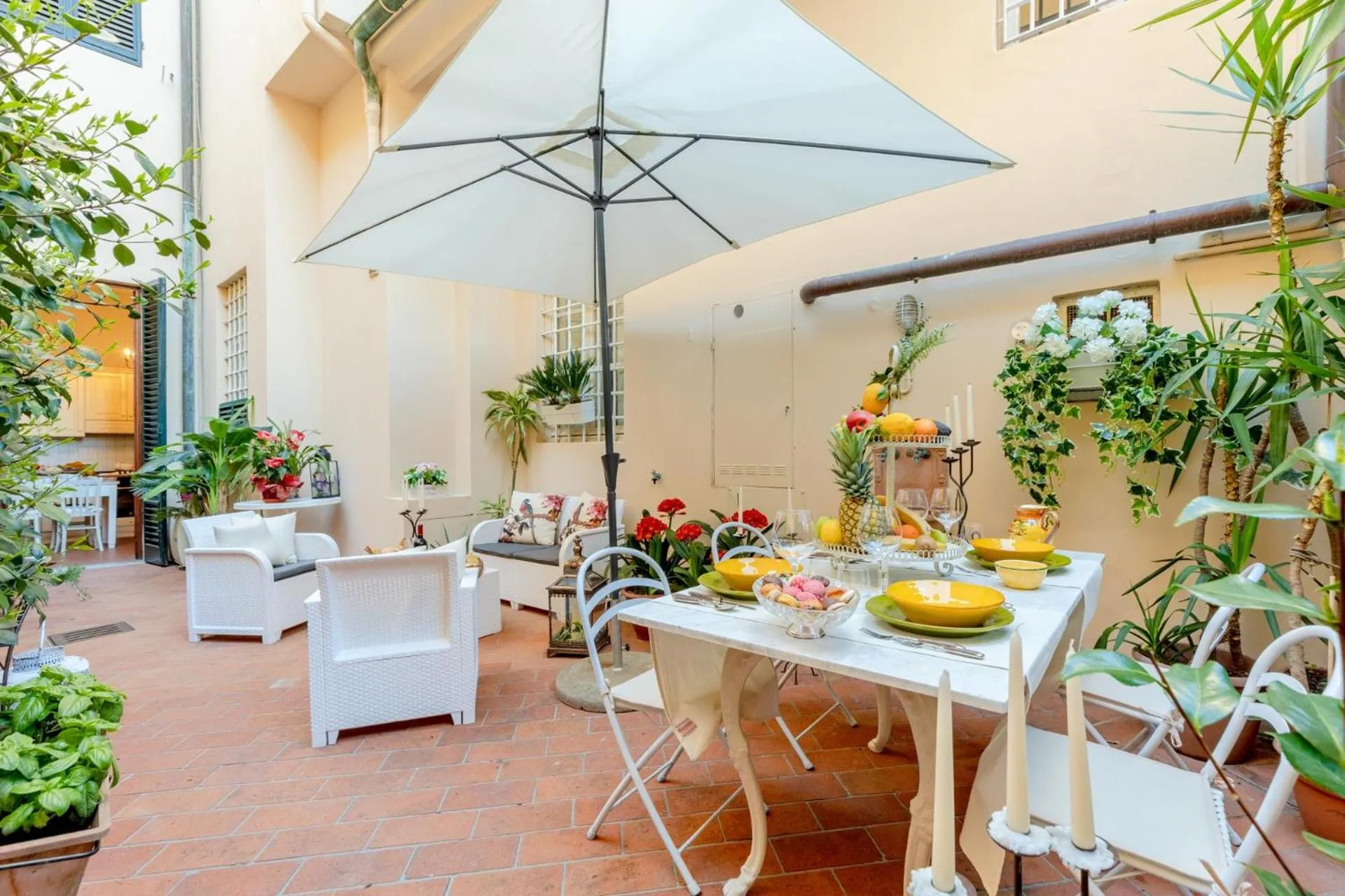 The Garden Along The Stream, romantic apartment Lucca