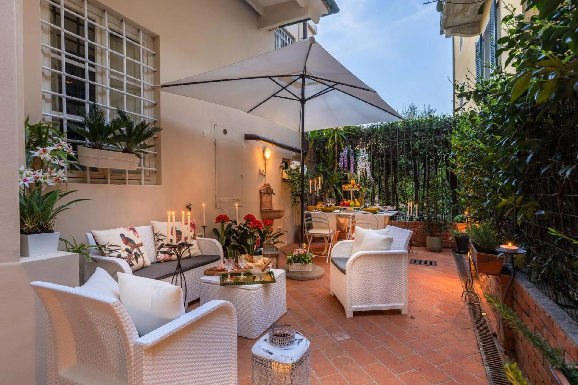 The Garden Along The Stream, romantic apartment Lucca