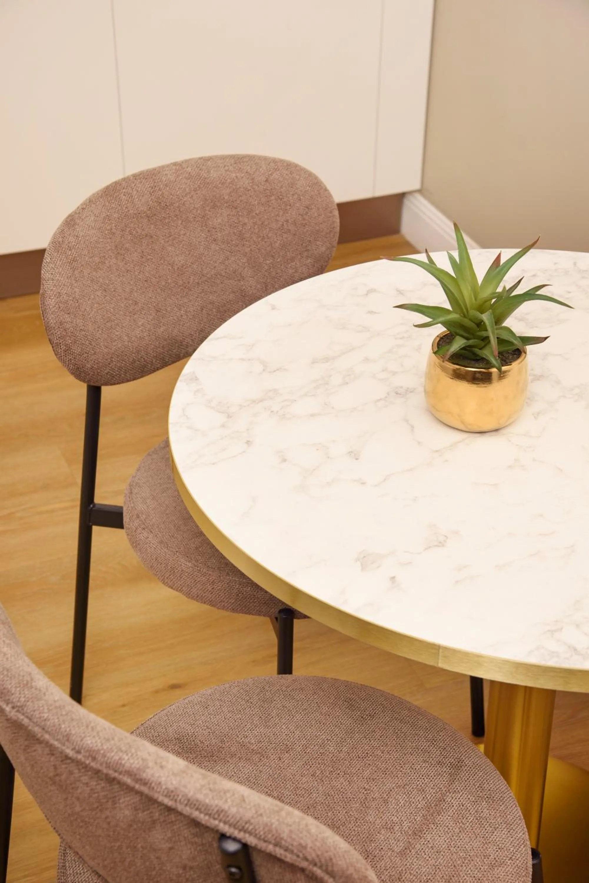 Seating area in Vesuvius Palace Aparthotel