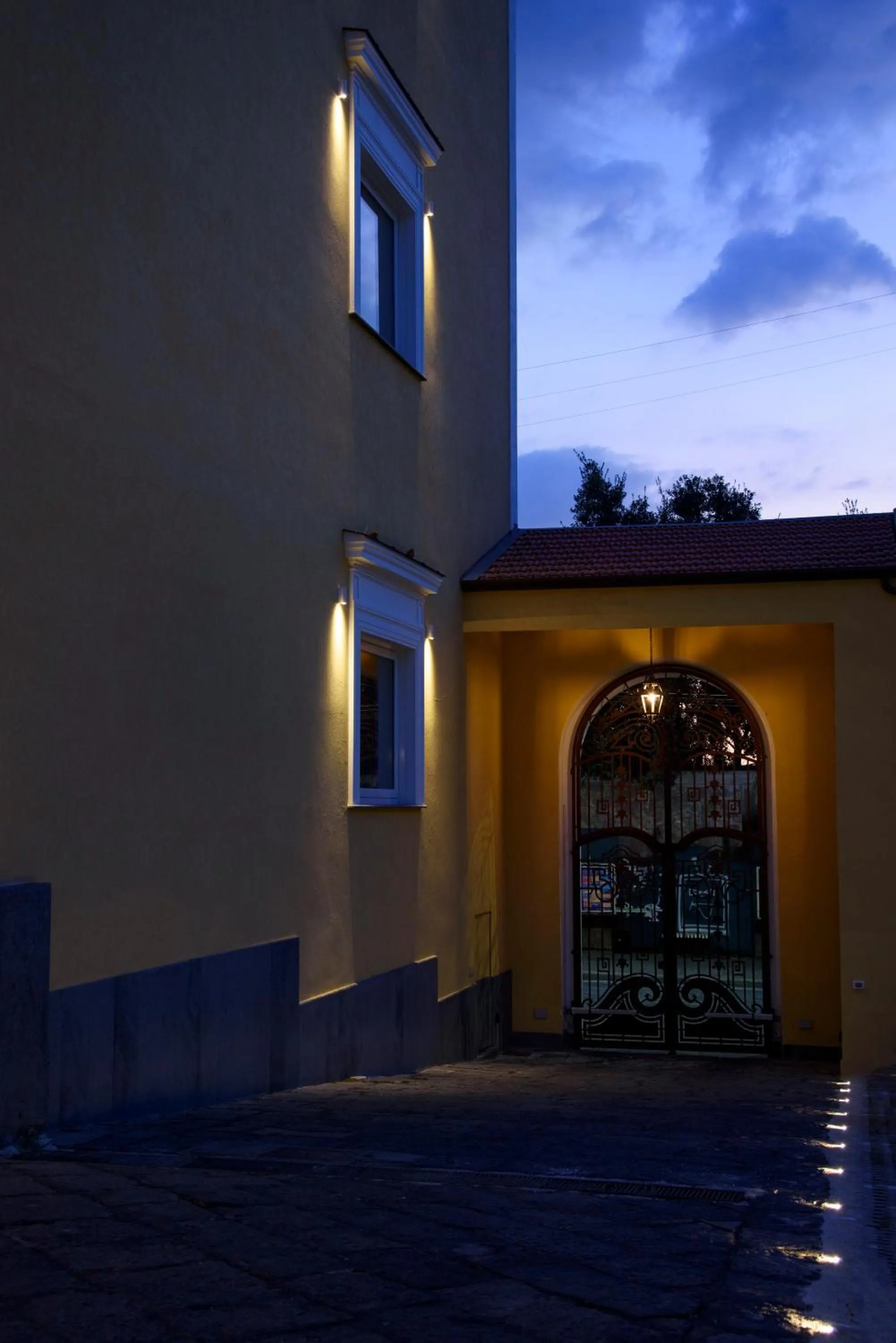 Facade/entrance in Vesuvius Palace Aparthotel