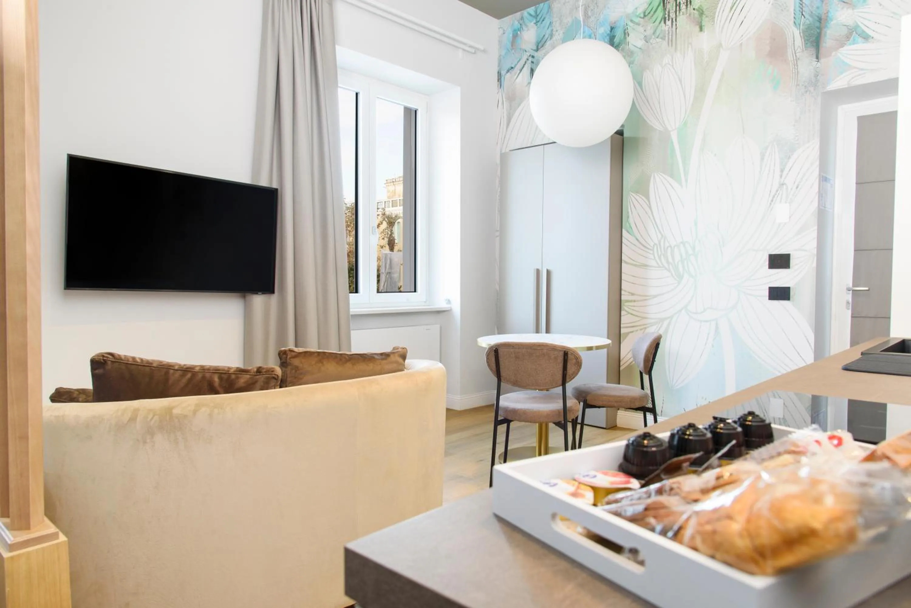 TV and multimedia in Vesuvius Palace Aparthotel