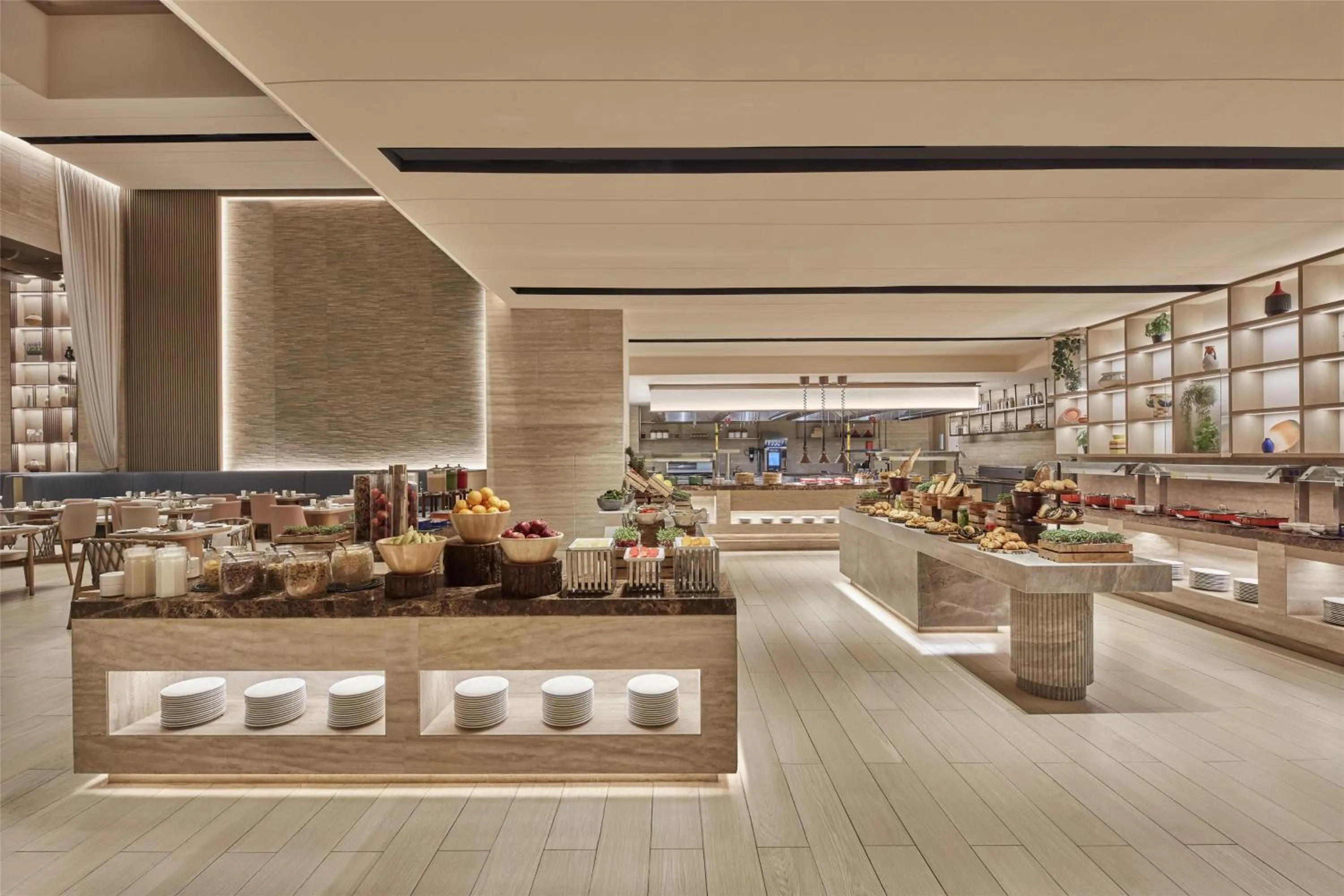 Restaurant/places to eat in Hilton Gurugram Baani City Centre