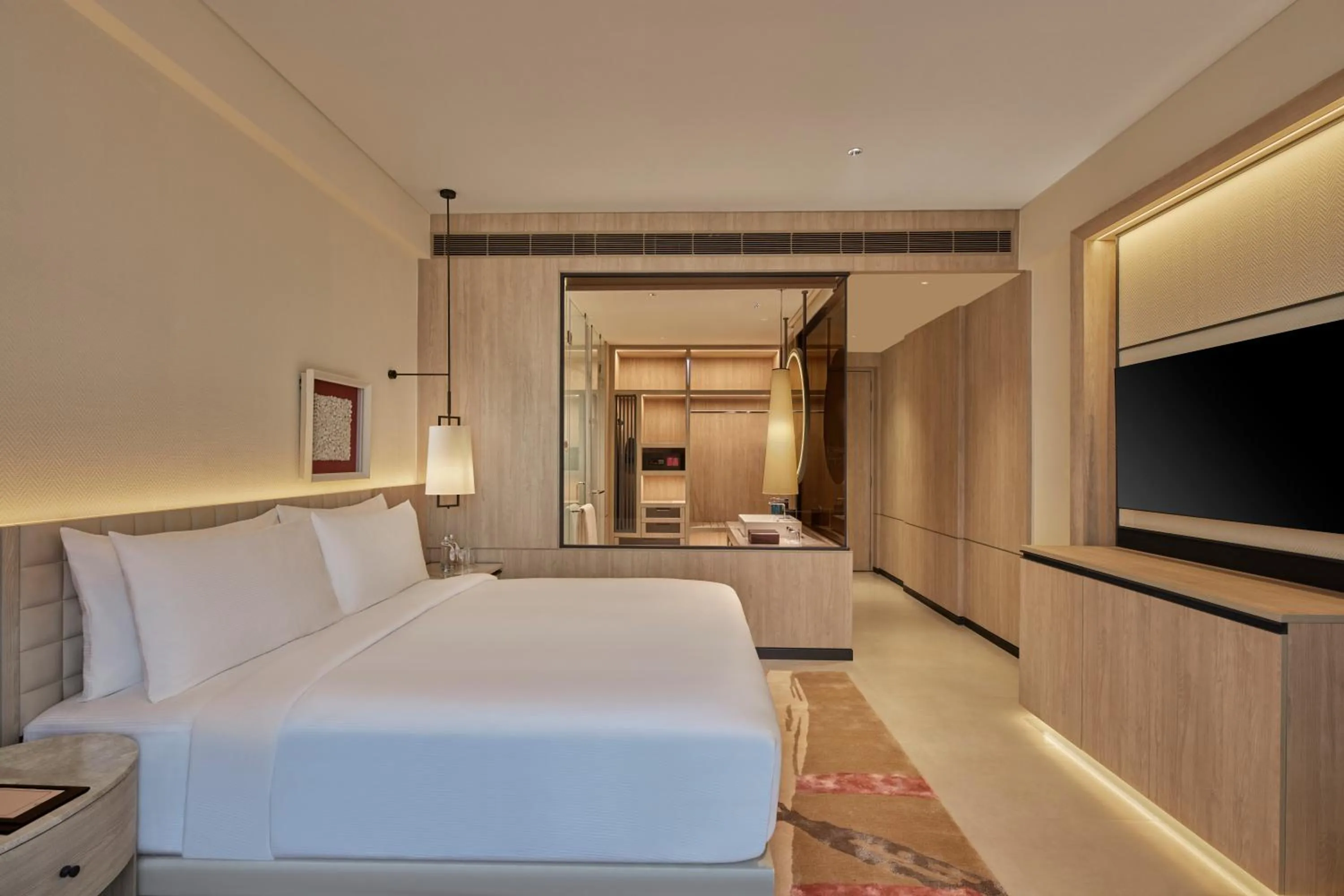 Bedroom, Bed in Hilton Gurugram Baani City Centre