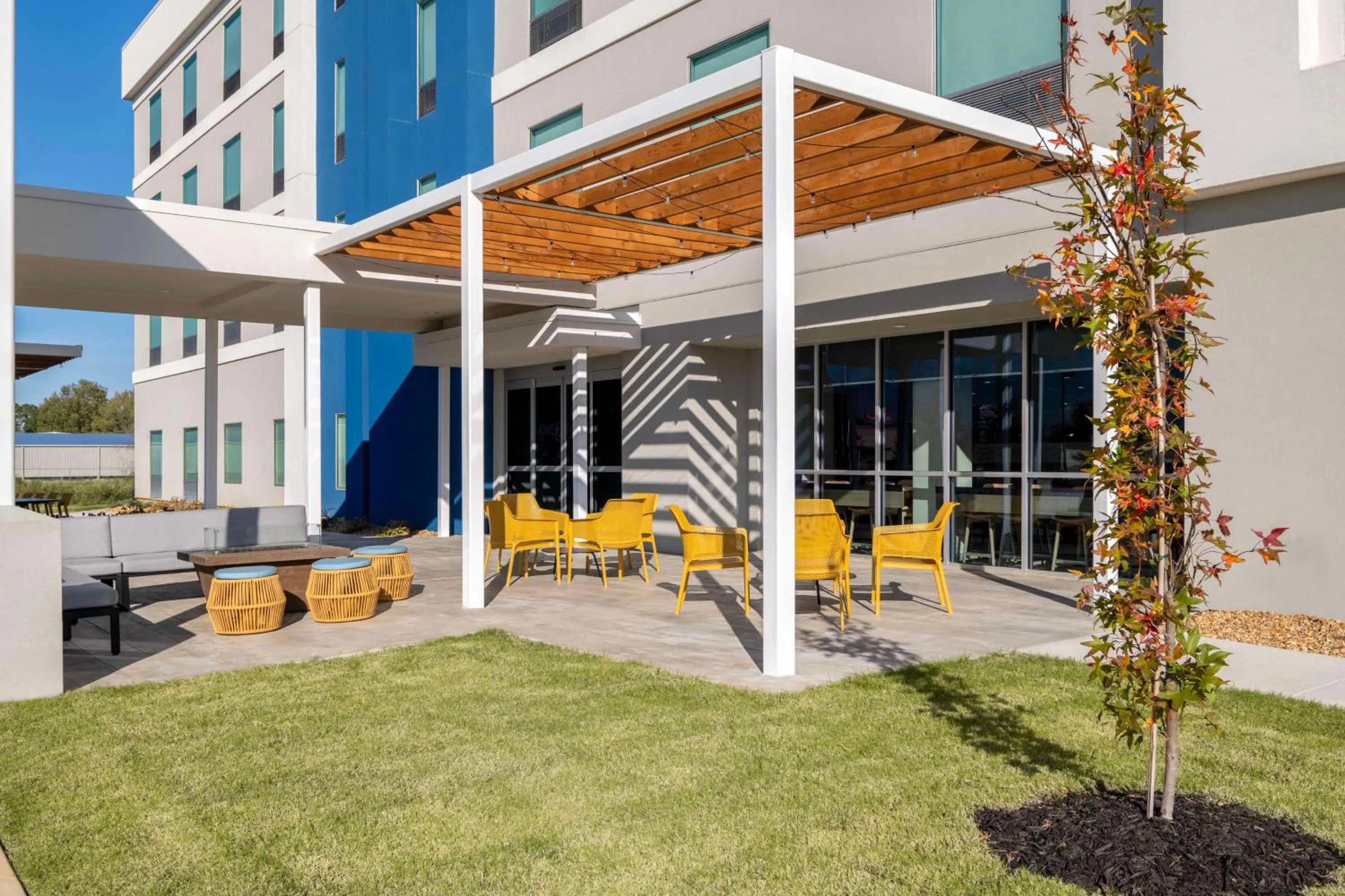 Patio in Home2 Suites By Hilton Jonesboro