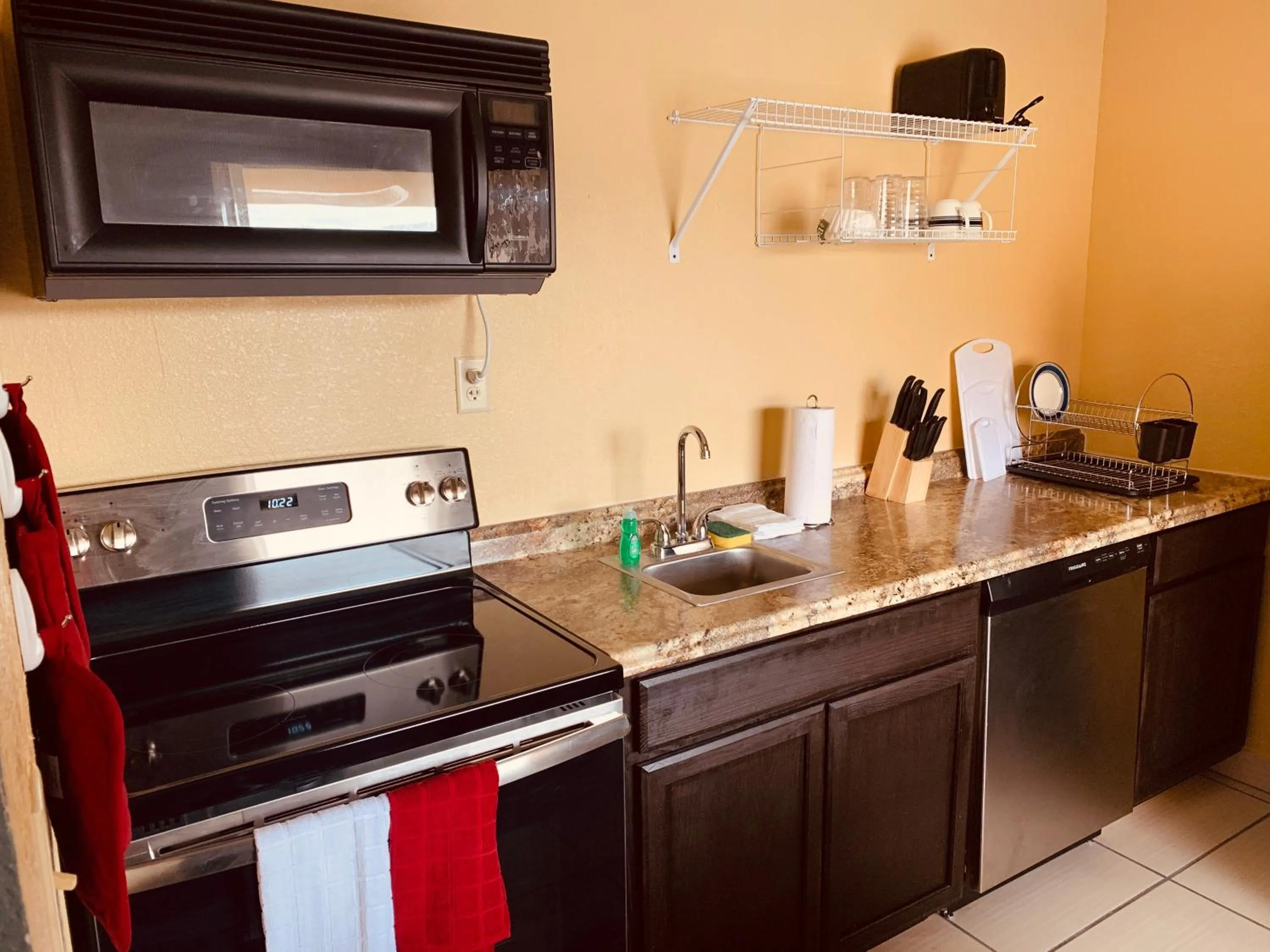 REGENCY Inn & SUITES NEW LONDON MYSTIC