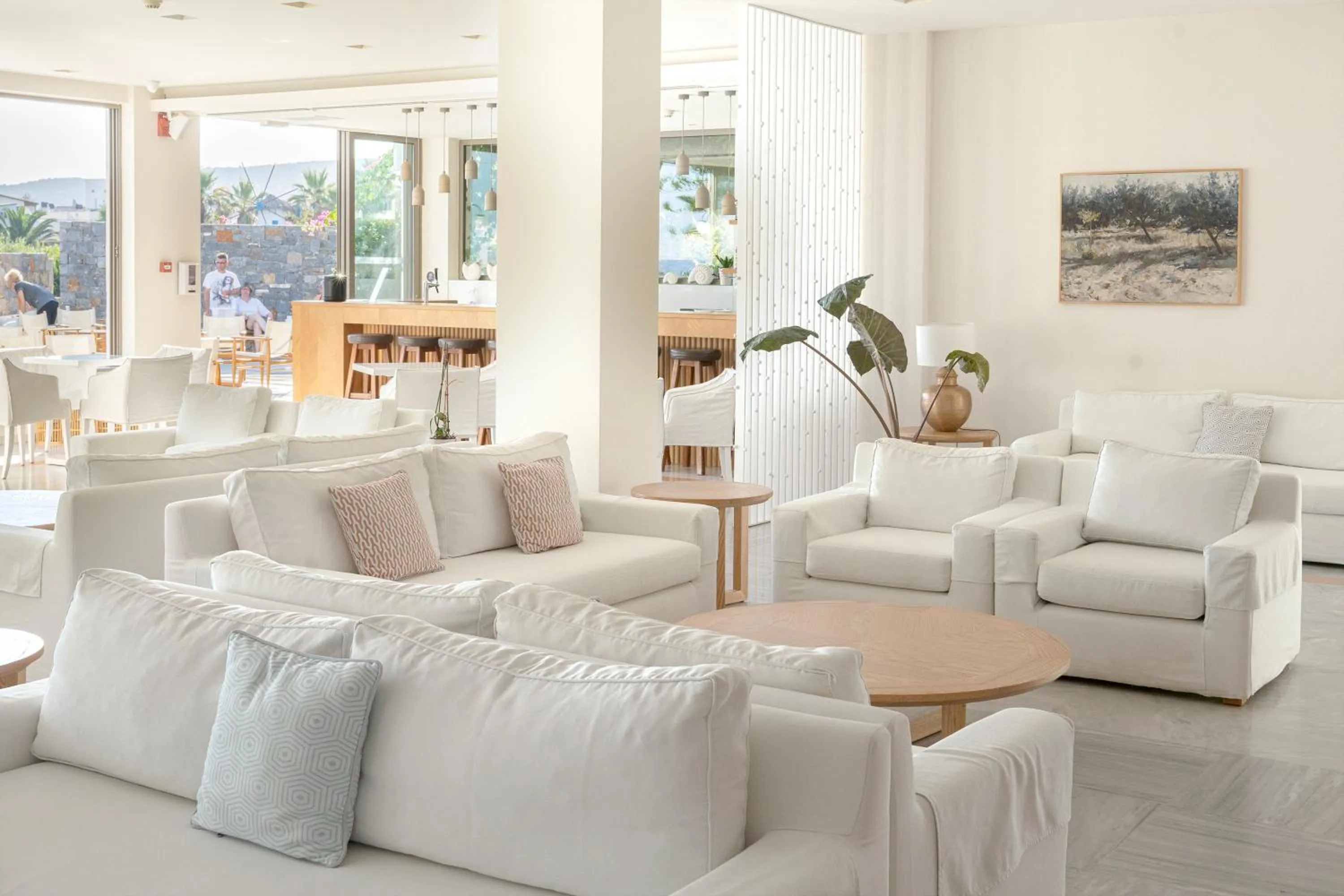 Communal lounge/ TV room in Maritimo Beach Hotel