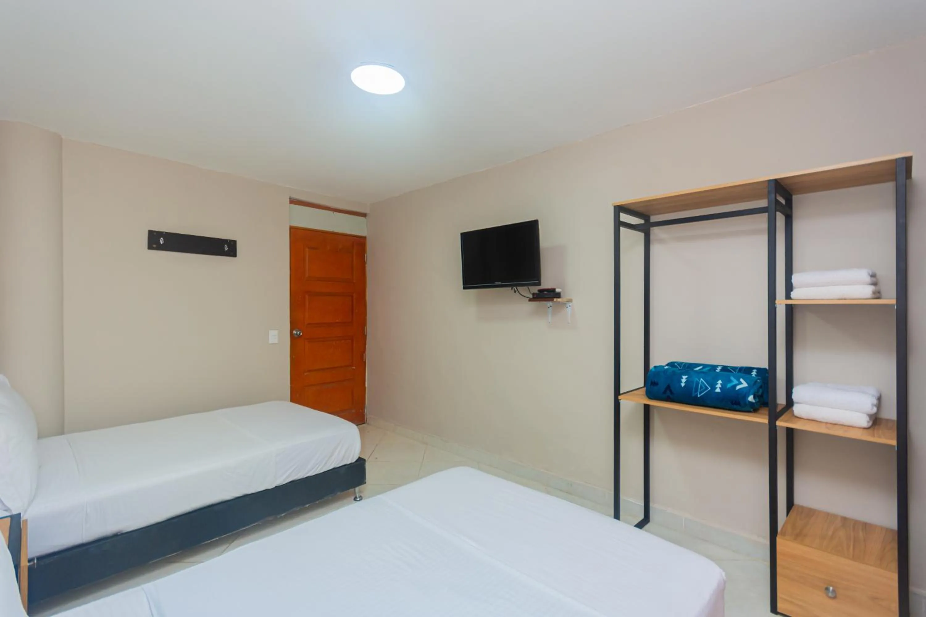 Photo of the whole room, Bed in Hotel Tropical San Jeronimo