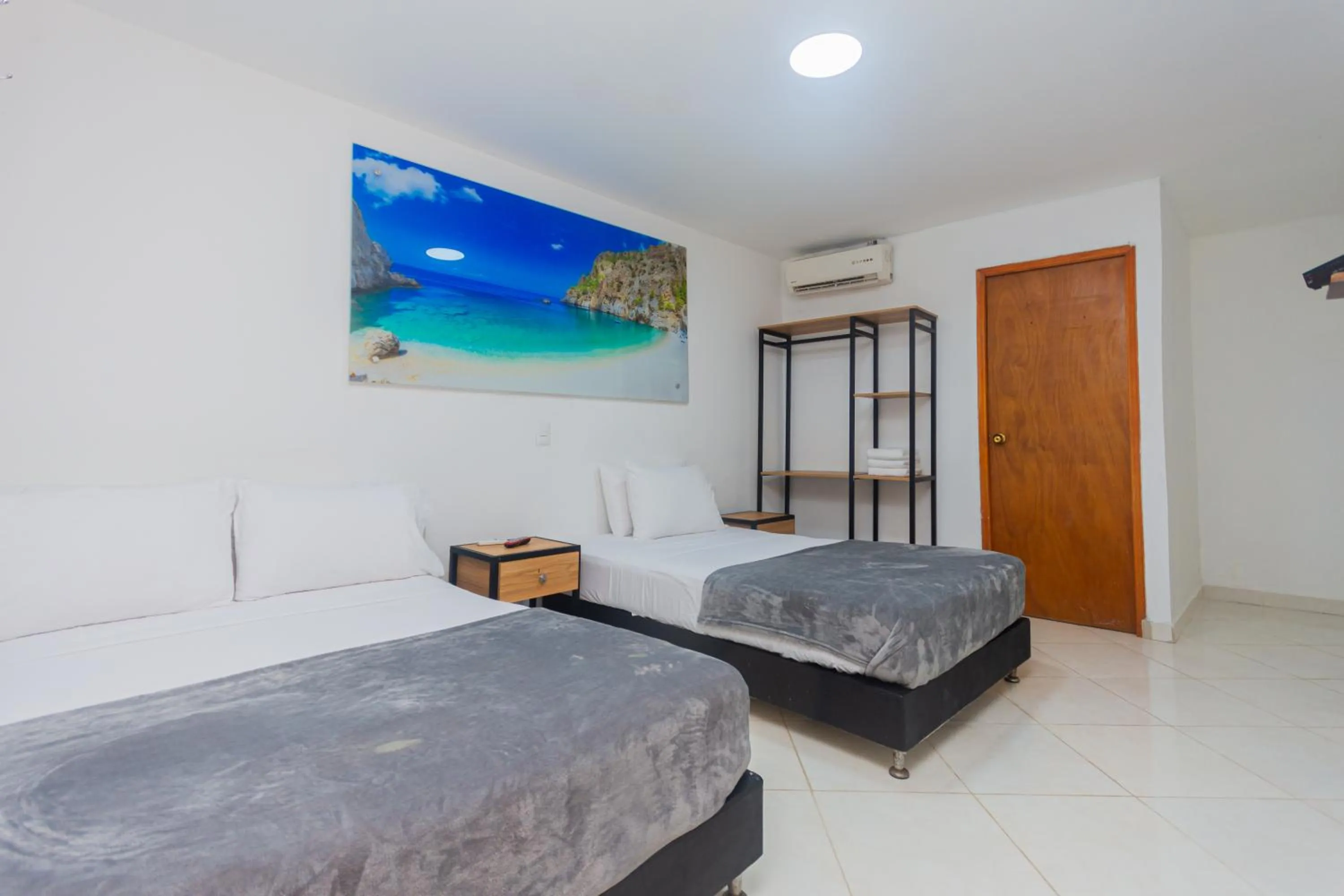 Photo of the whole room, Bed in Hotel Tropical San Jeronimo