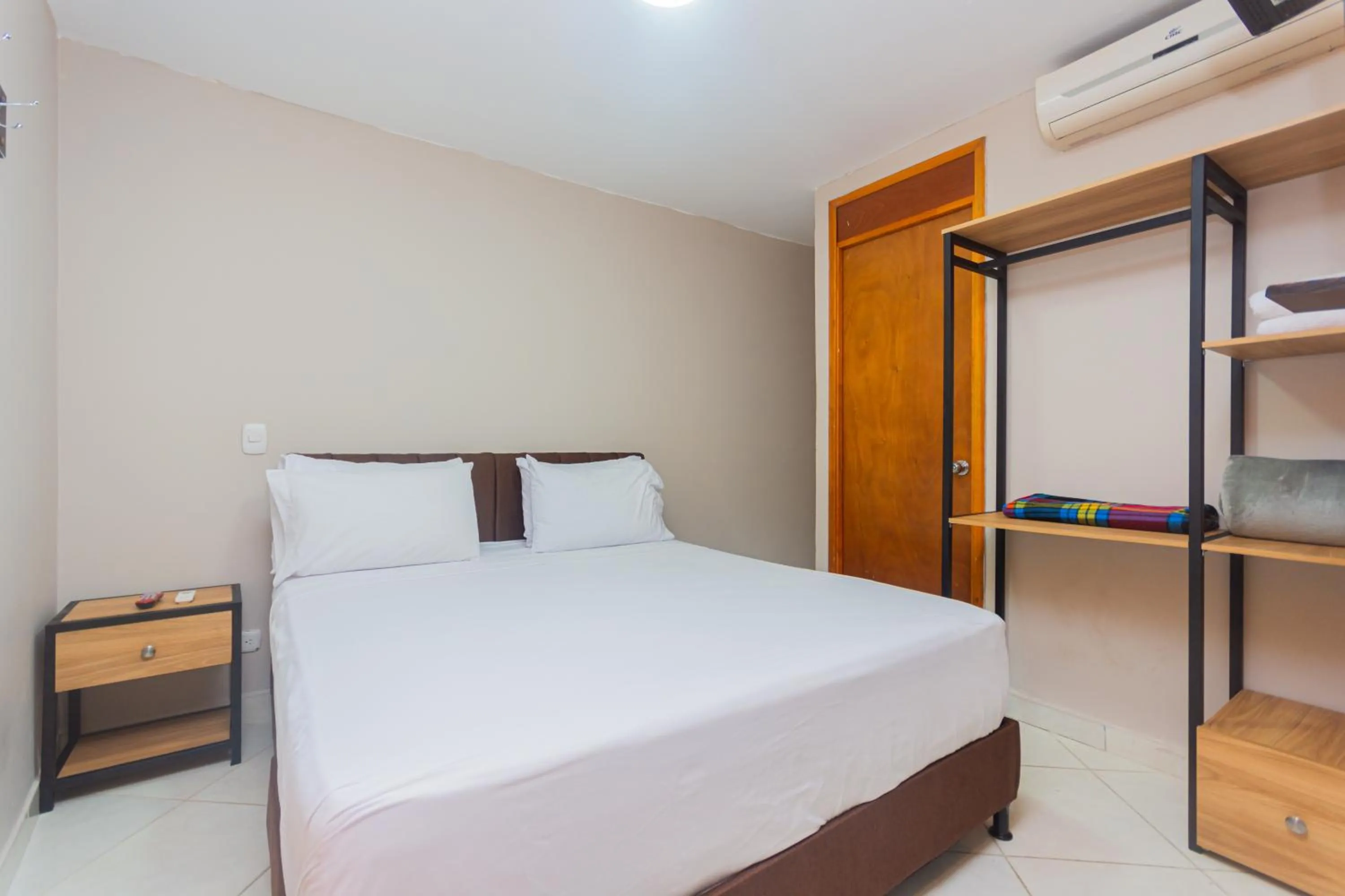 Photo of the whole room, Bed in Hotel Tropical San Jeronimo