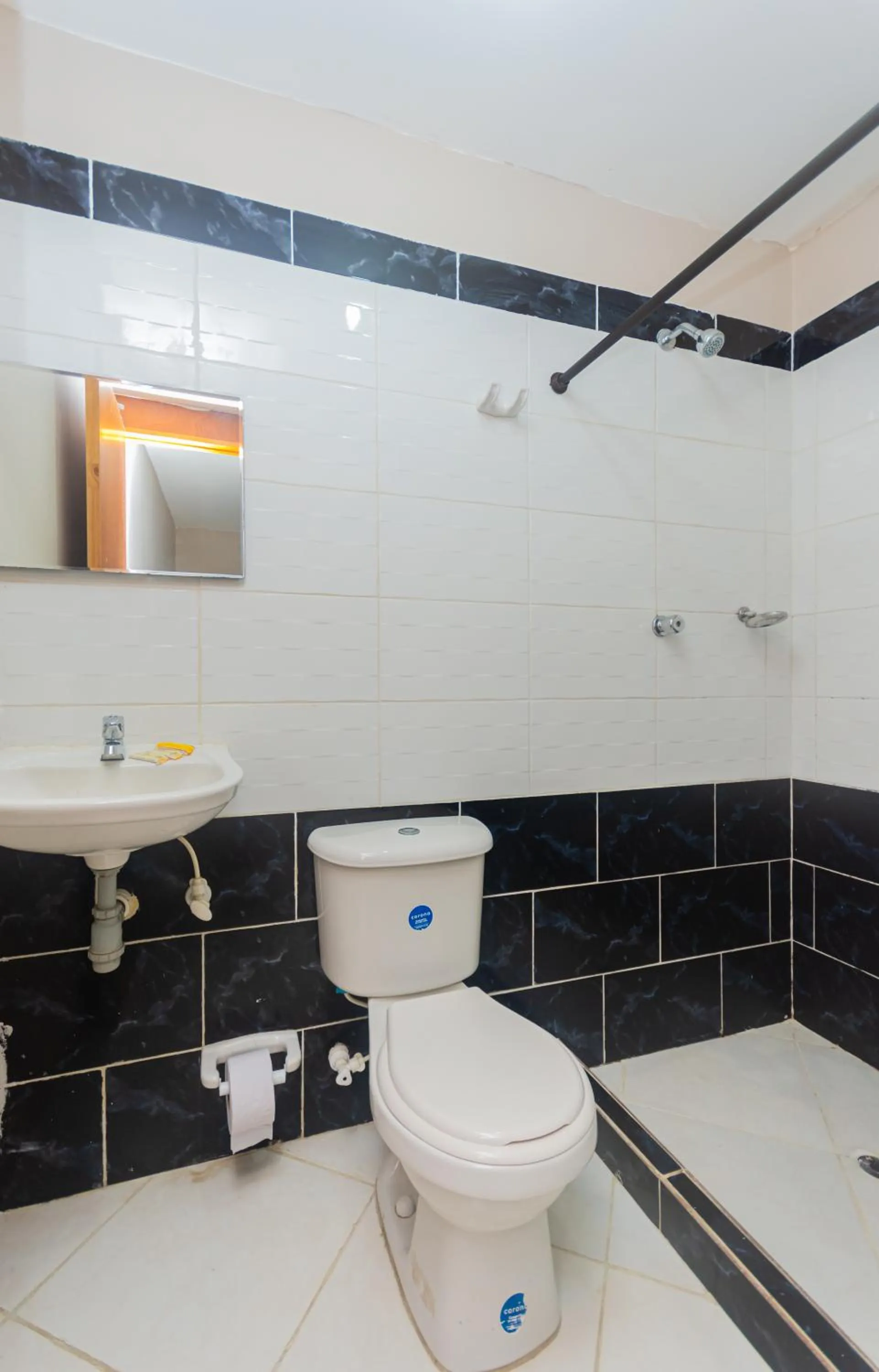 Toilet in Hotel Tropical San Jeronimo