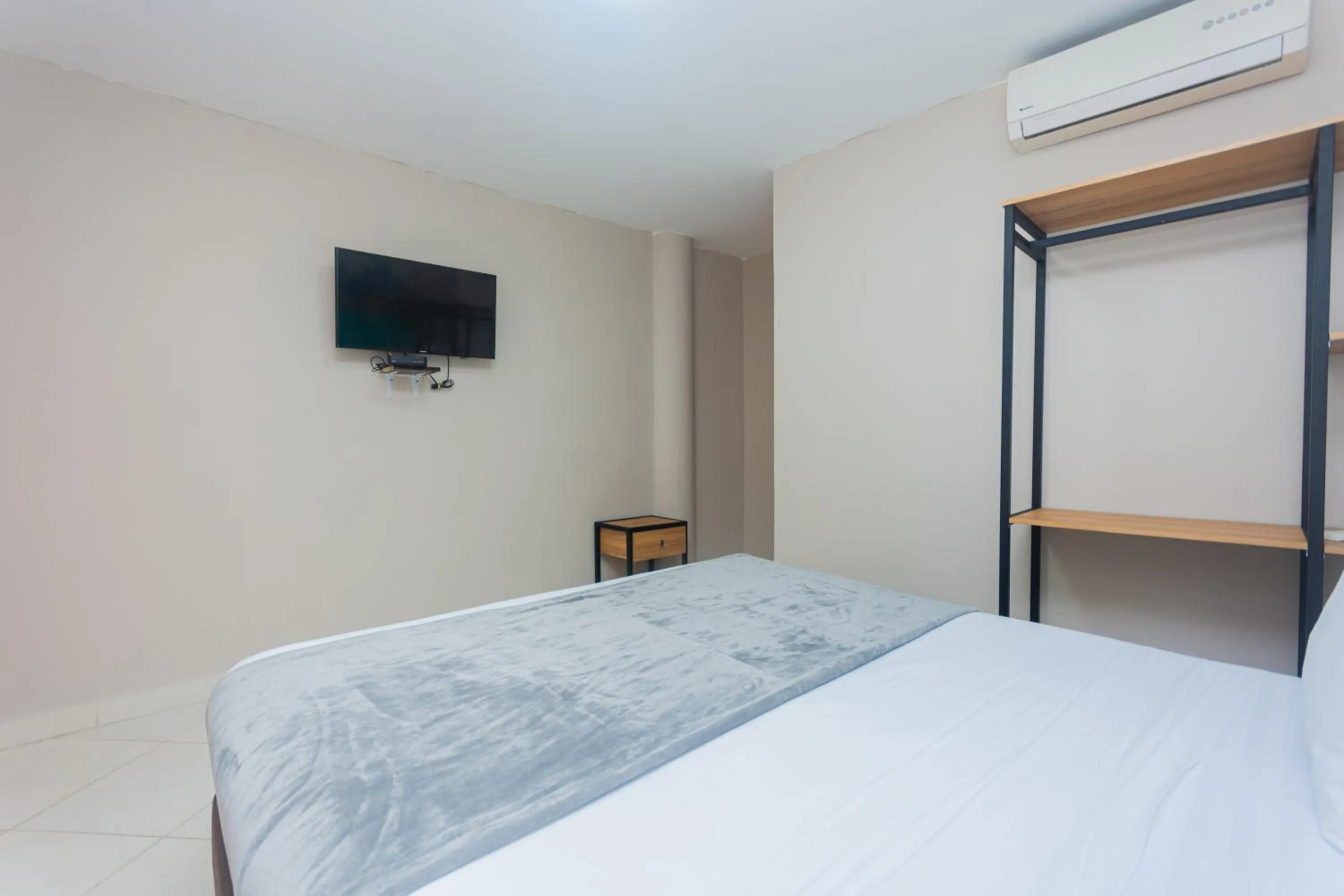 Photo of the whole room, Bed in Hotel Tropical San Jeronimo