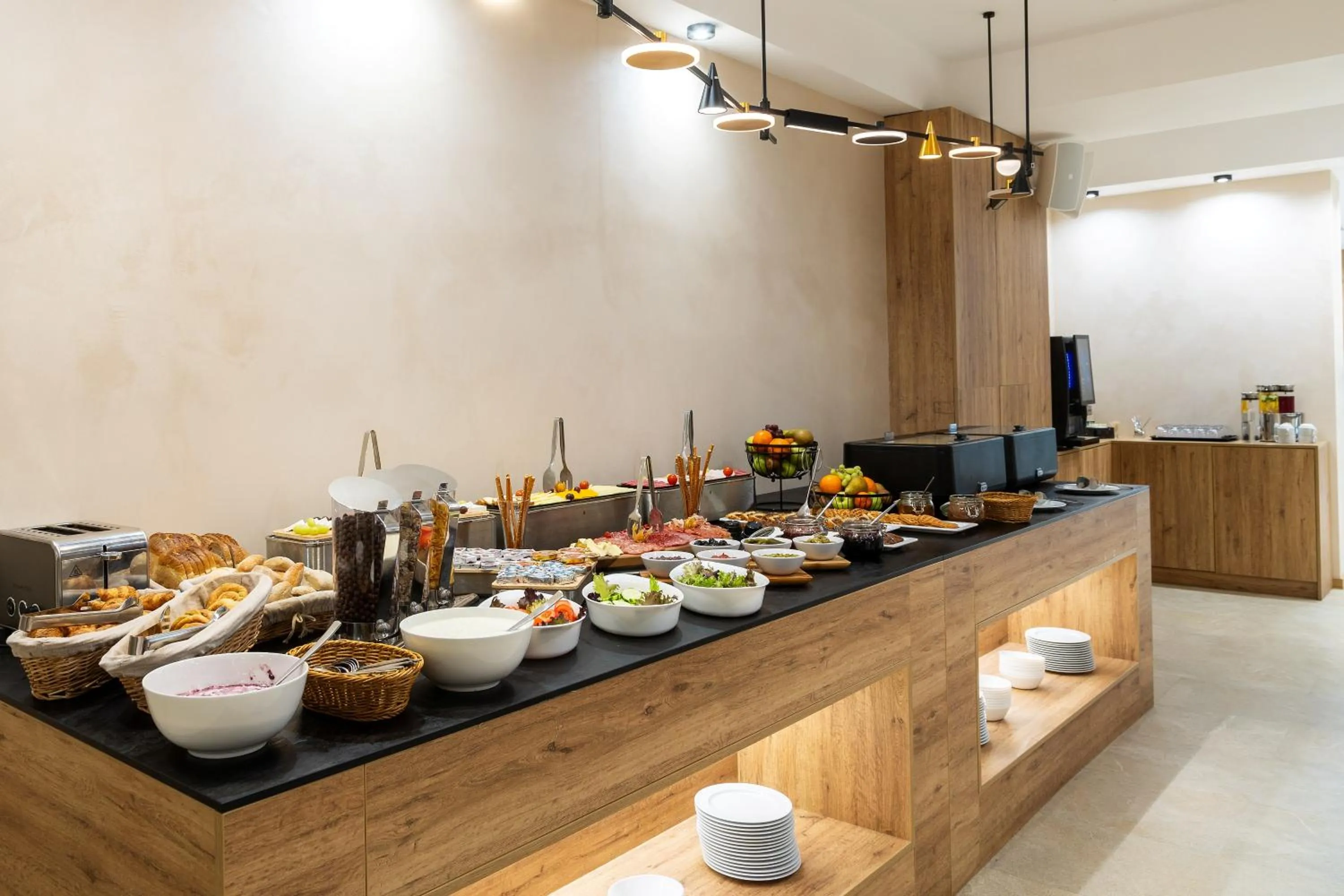 Breakfast in AMAR Design Hotel by HMG