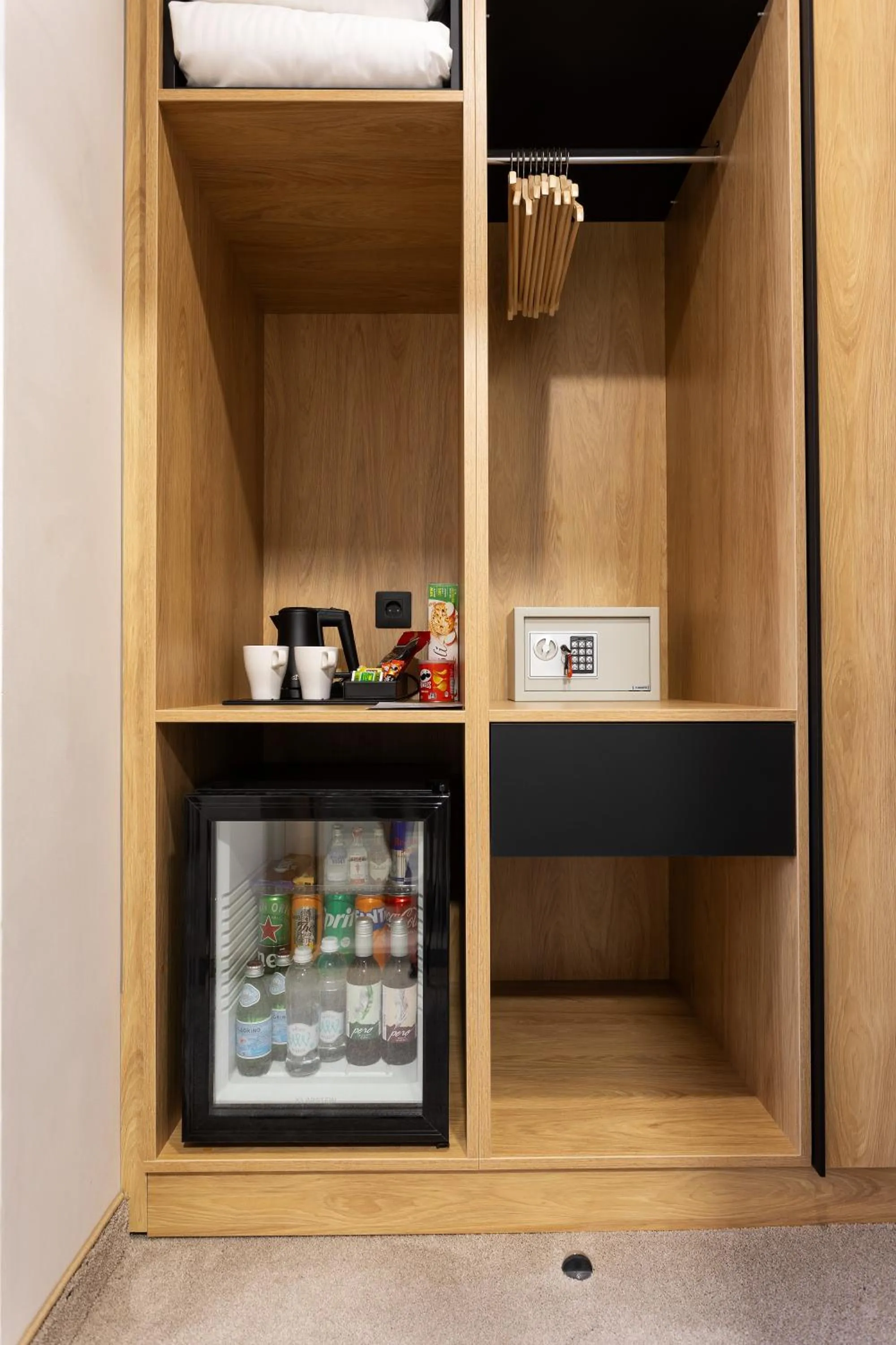 Coffee/tea facilities in AMAR Design Hotel by HMG