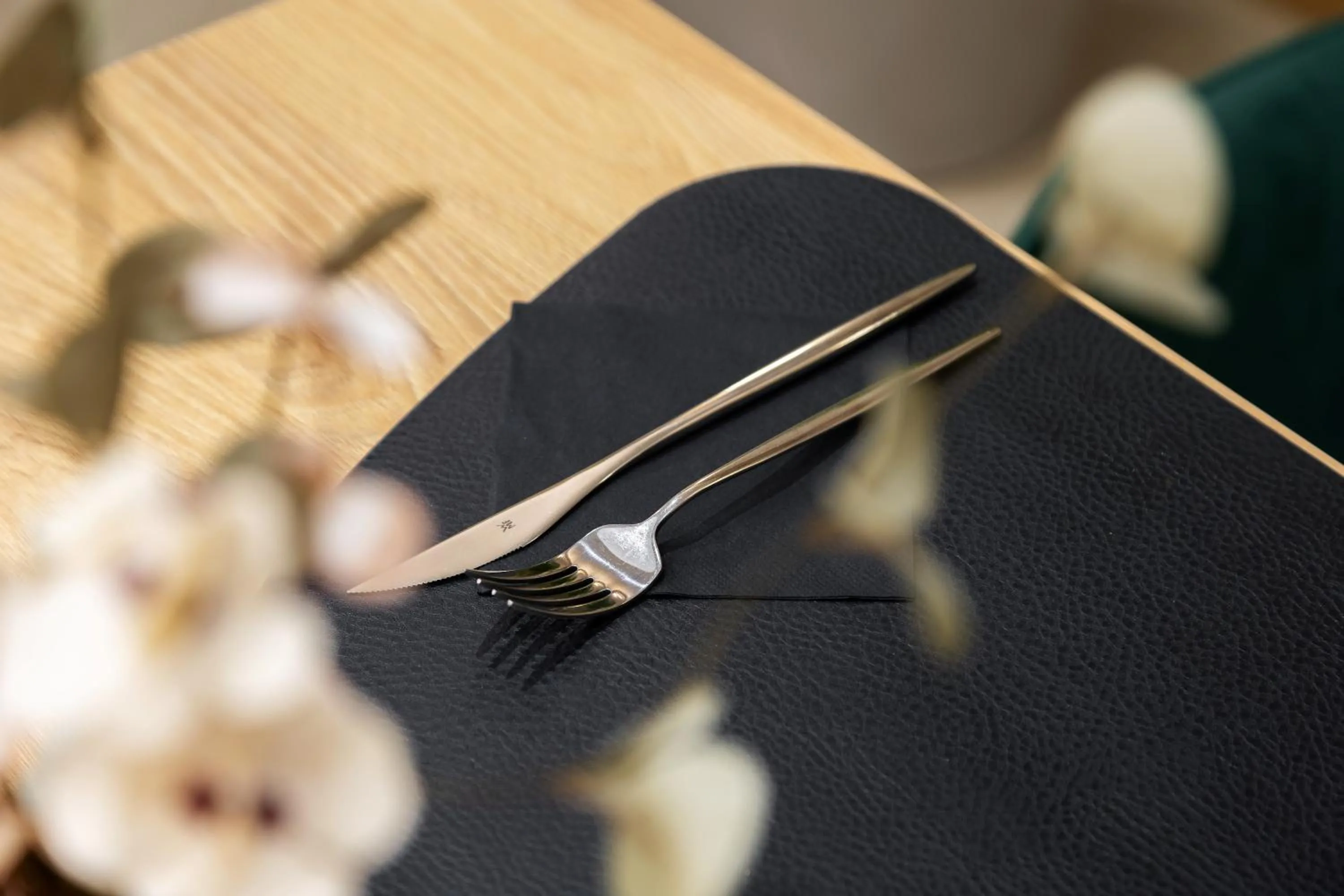 Restaurant/places to eat in AMAR Design Hotel by HMG