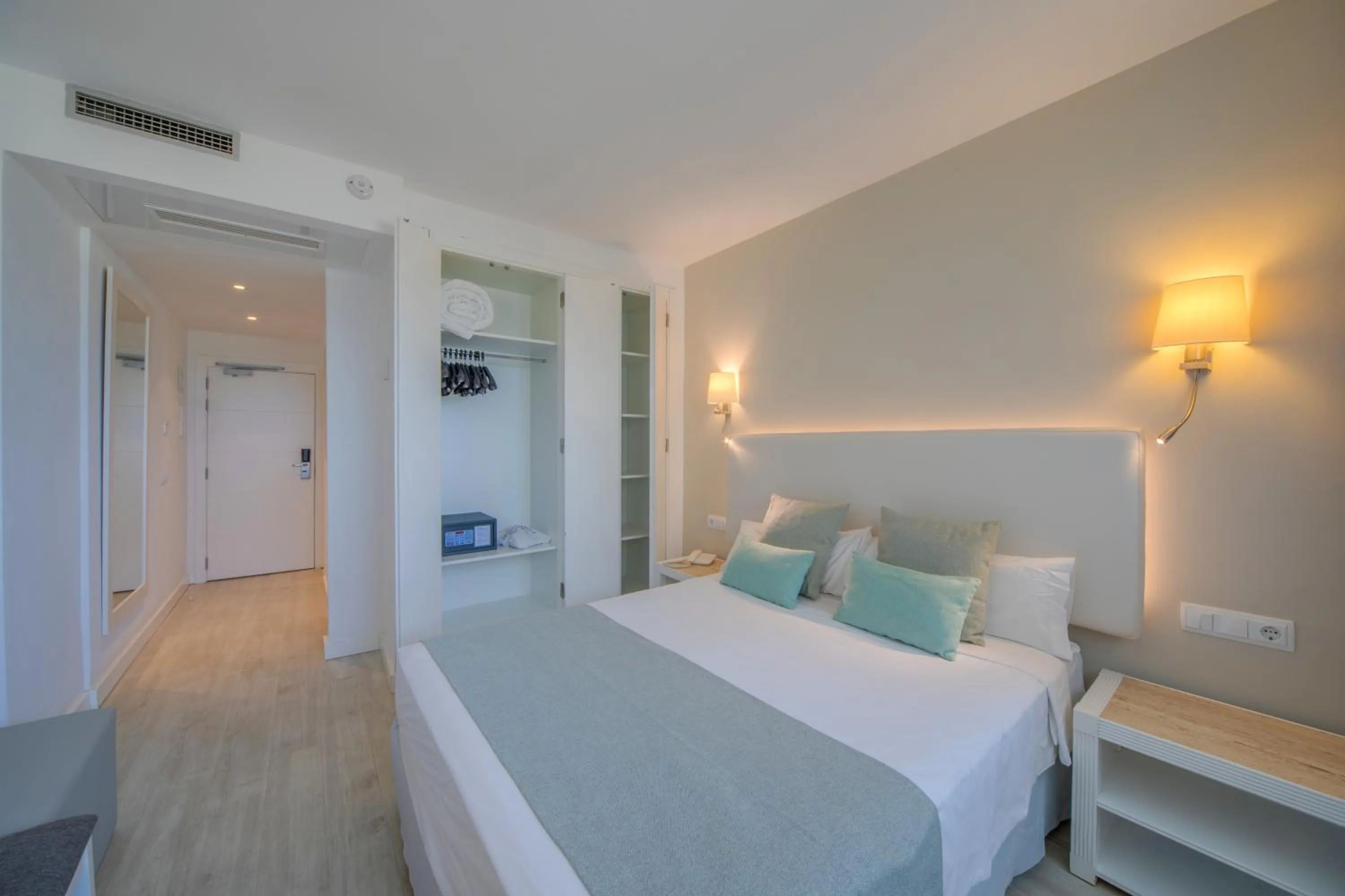 Photo of the whole room, Bed in Playa Esperanza Resort Affiliated by Meliá