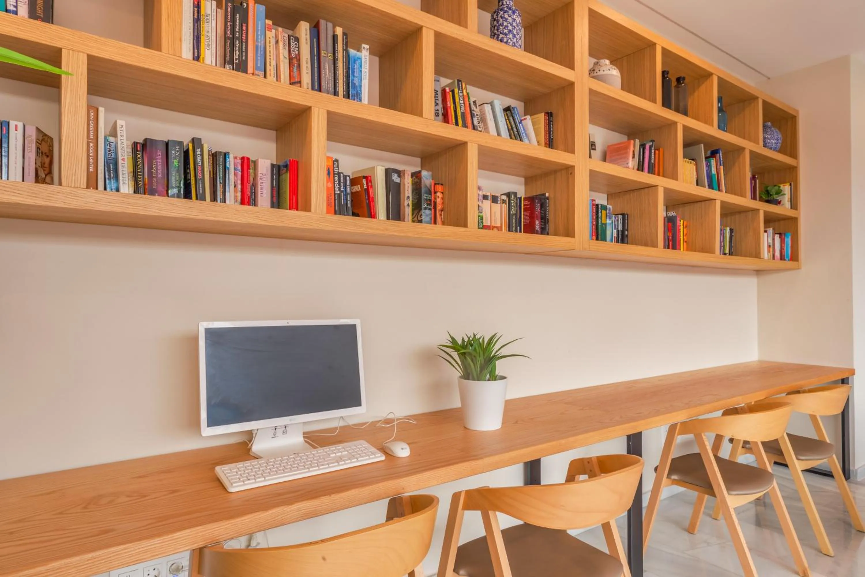 Communal lounge/ TV room in Playa Esperanza Resort Affiliated by Meliá