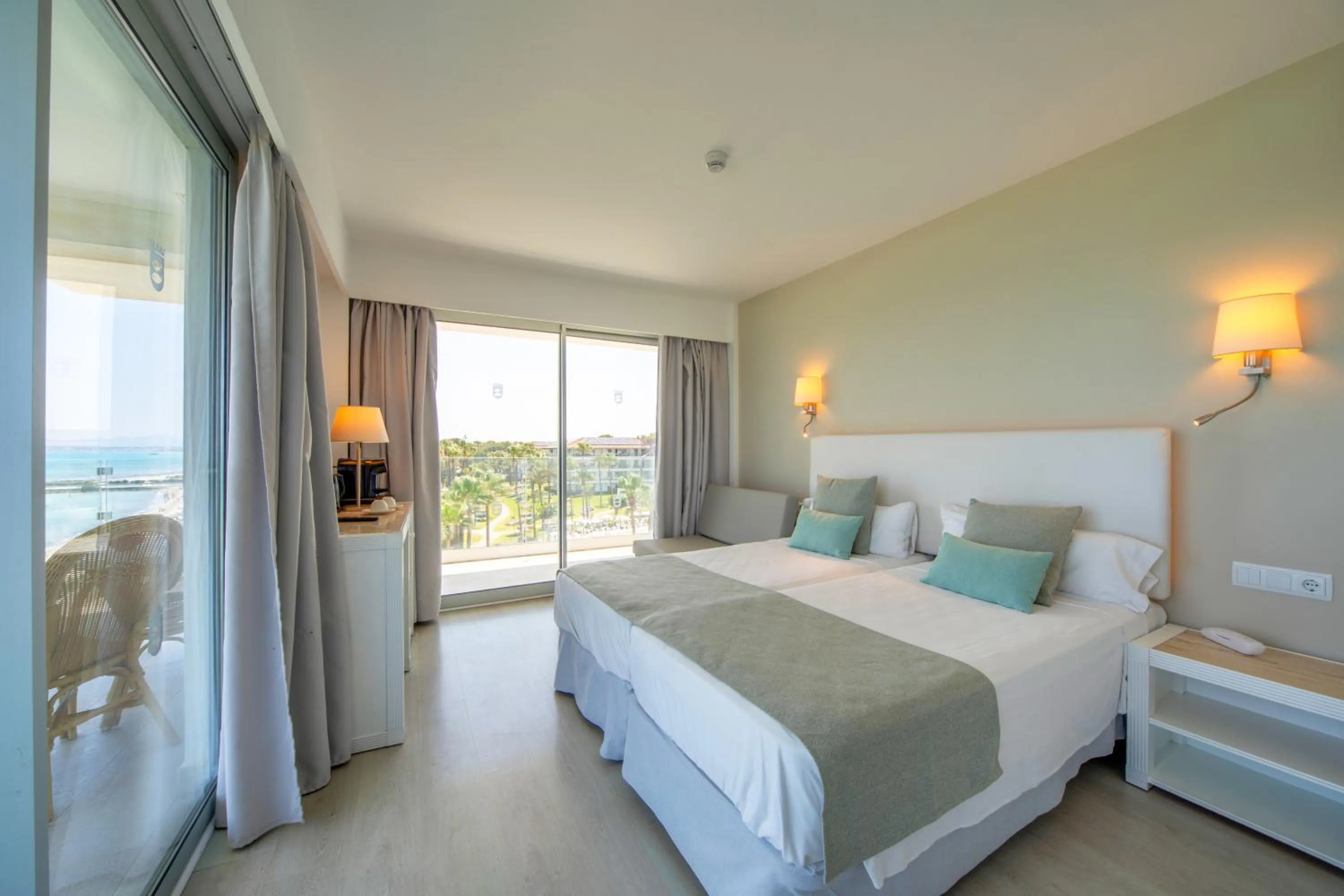 Bed in Playa Esperanza Resort Affiliated by Meliá