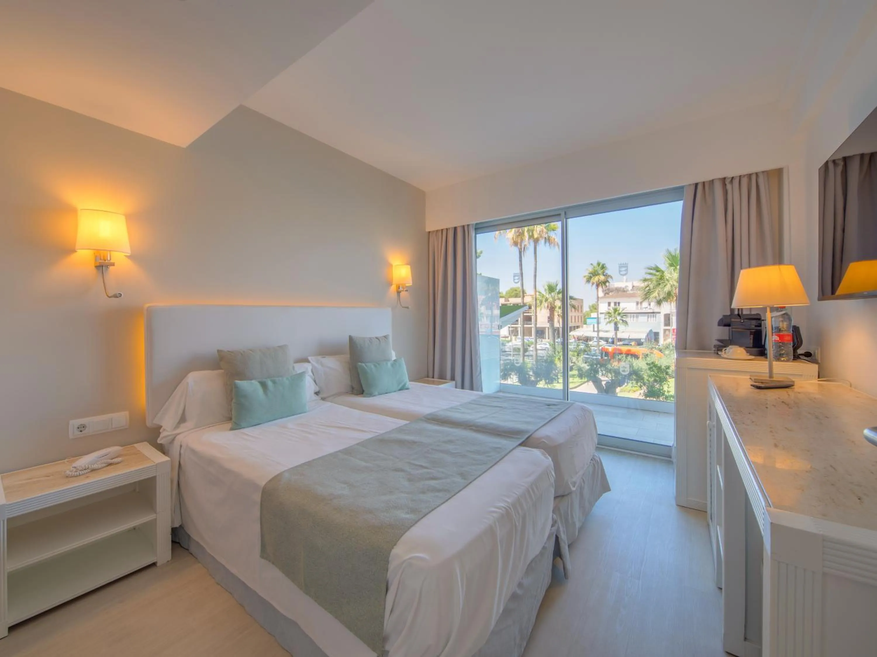 Bedroom, Bed in Playa Esperanza Resort Affiliated by Meliá