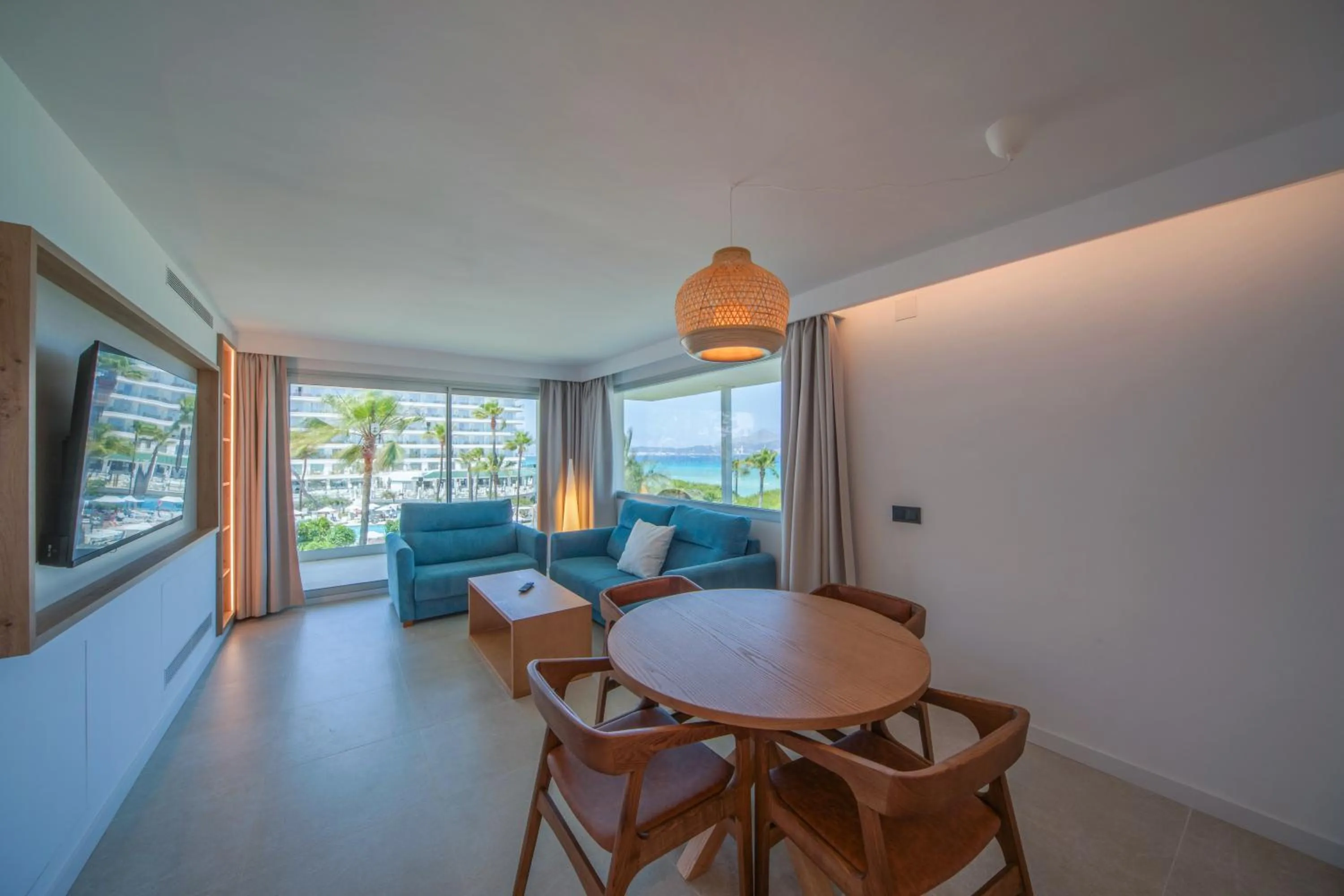 Living room in Playa Esperanza Resort Affiliated by Meliá