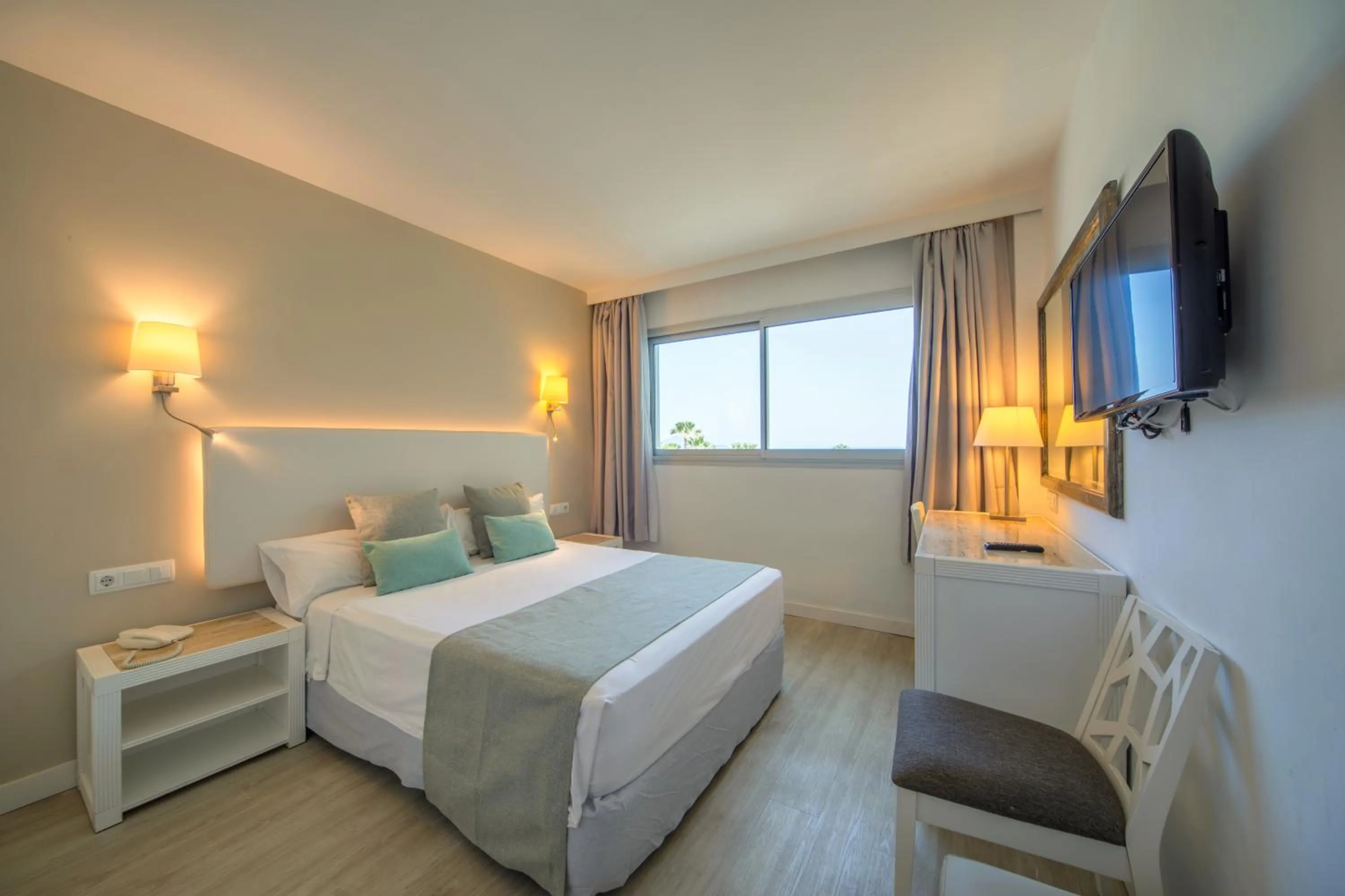 Bed in Playa Esperanza Resort Affiliated by Meliá