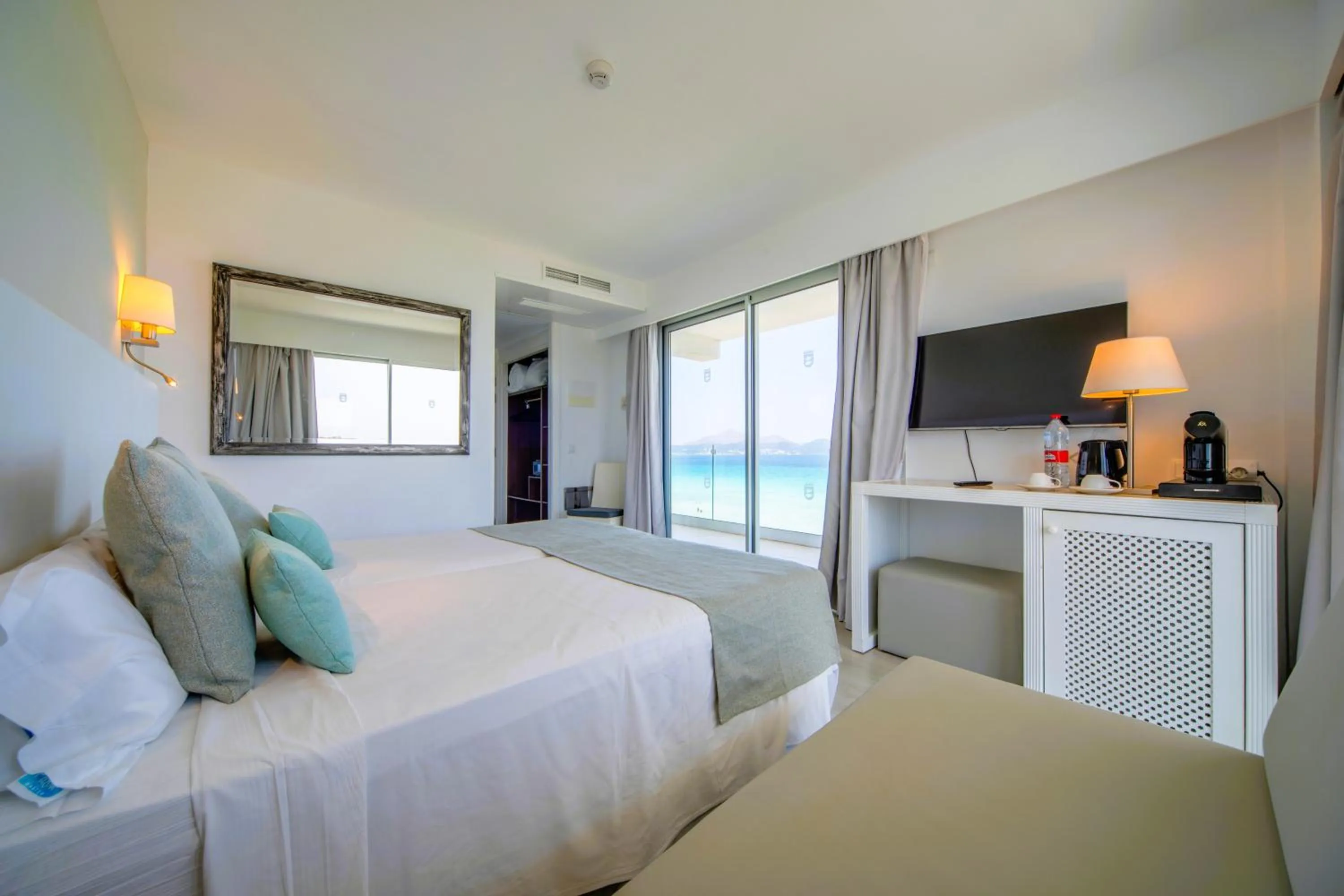 Bed in Playa Esperanza Resort Affiliated by Meliá