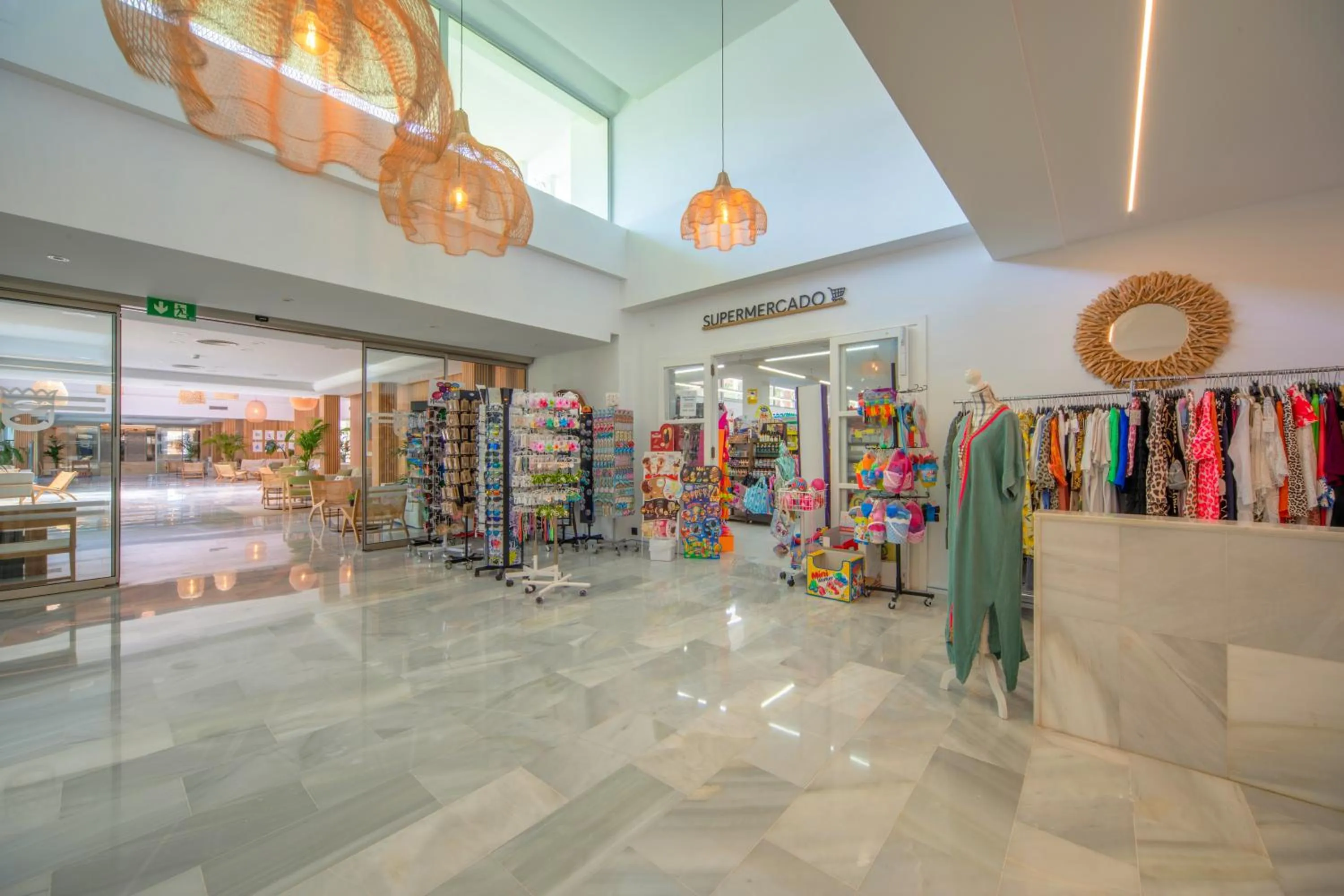 Supermarket/grocery shop in Playa Esperanza Resort Affiliated by Meliá