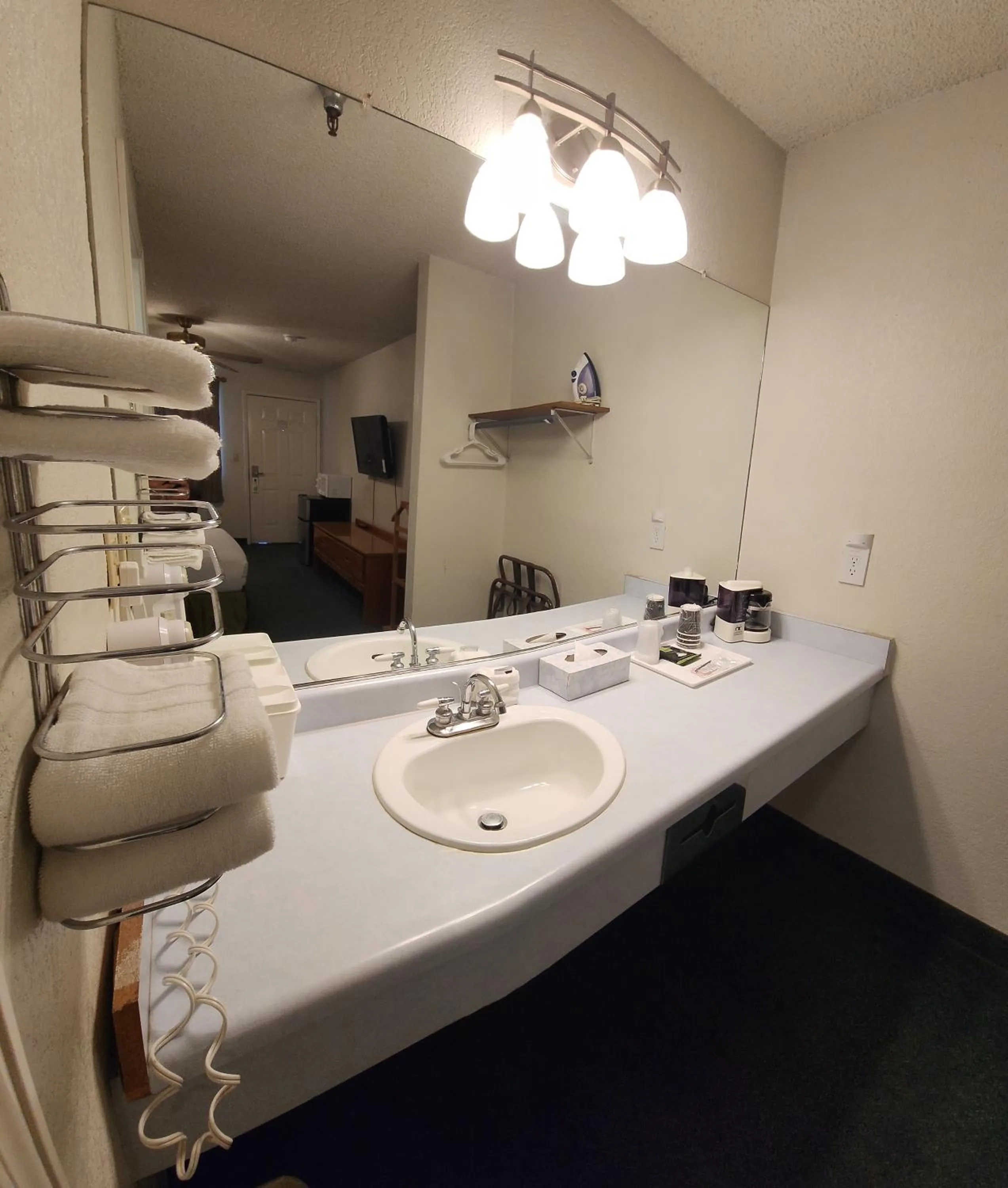 Bathroom in Formosa Inn